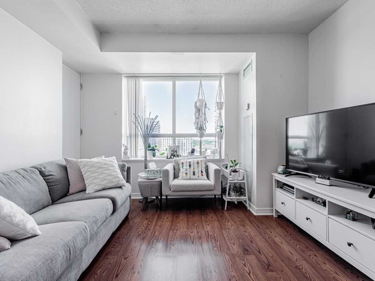 39 Oneida Crescent, #1115