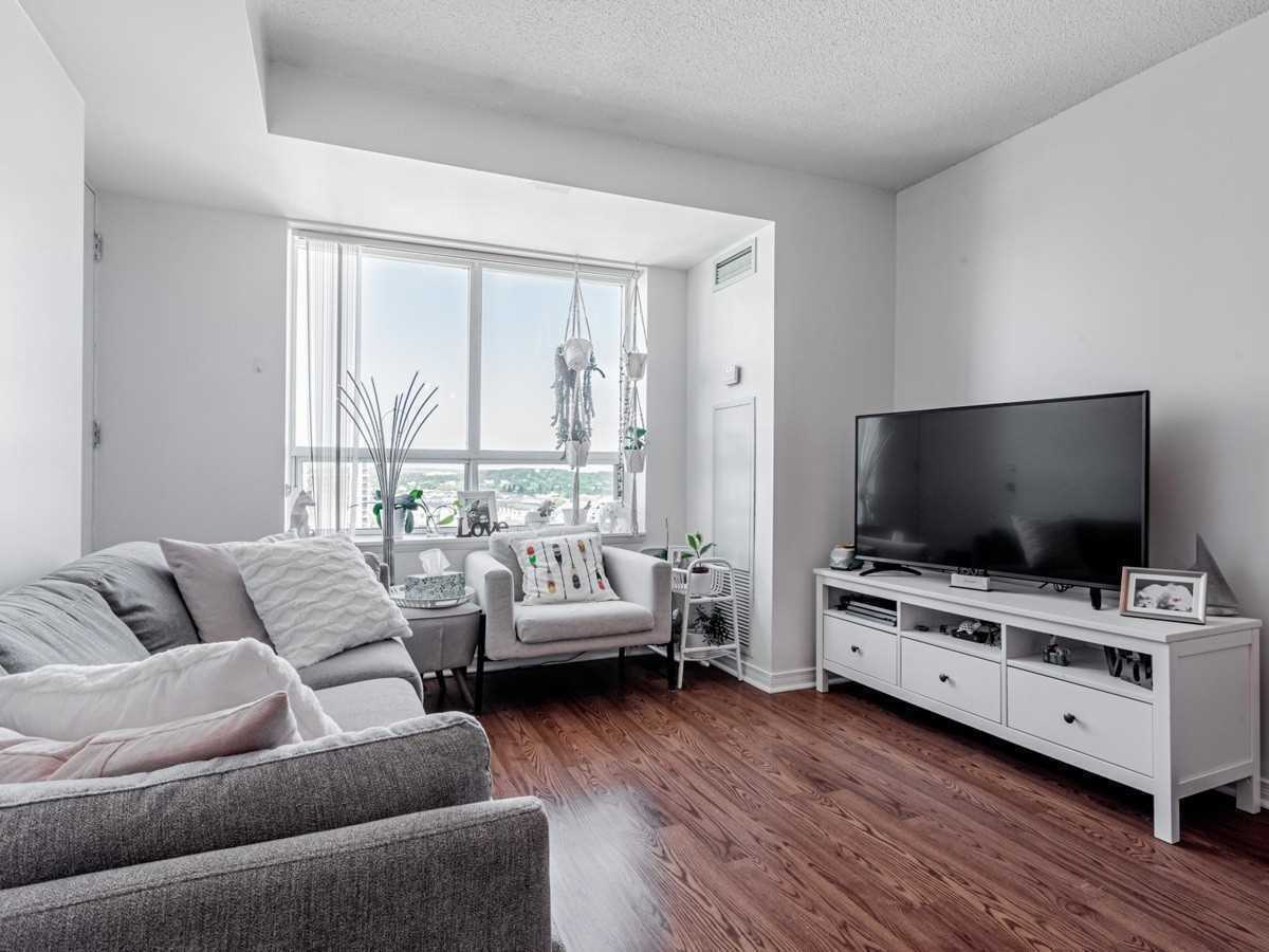 39 Oneida Crescent, #1115