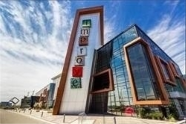 7250 Keele St, Vaughan