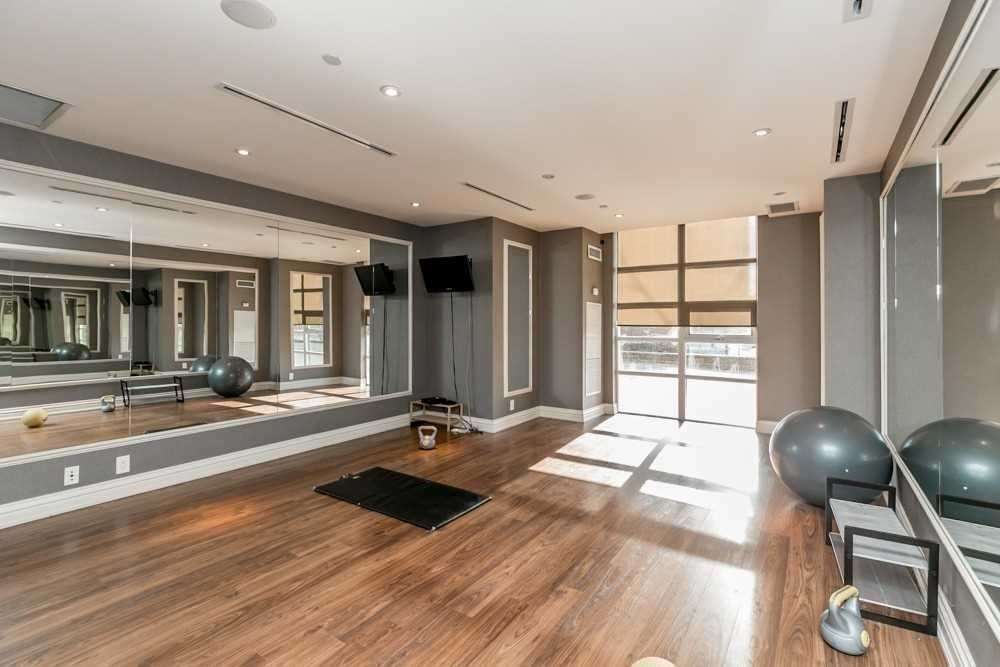 9235 Jane St, #1505