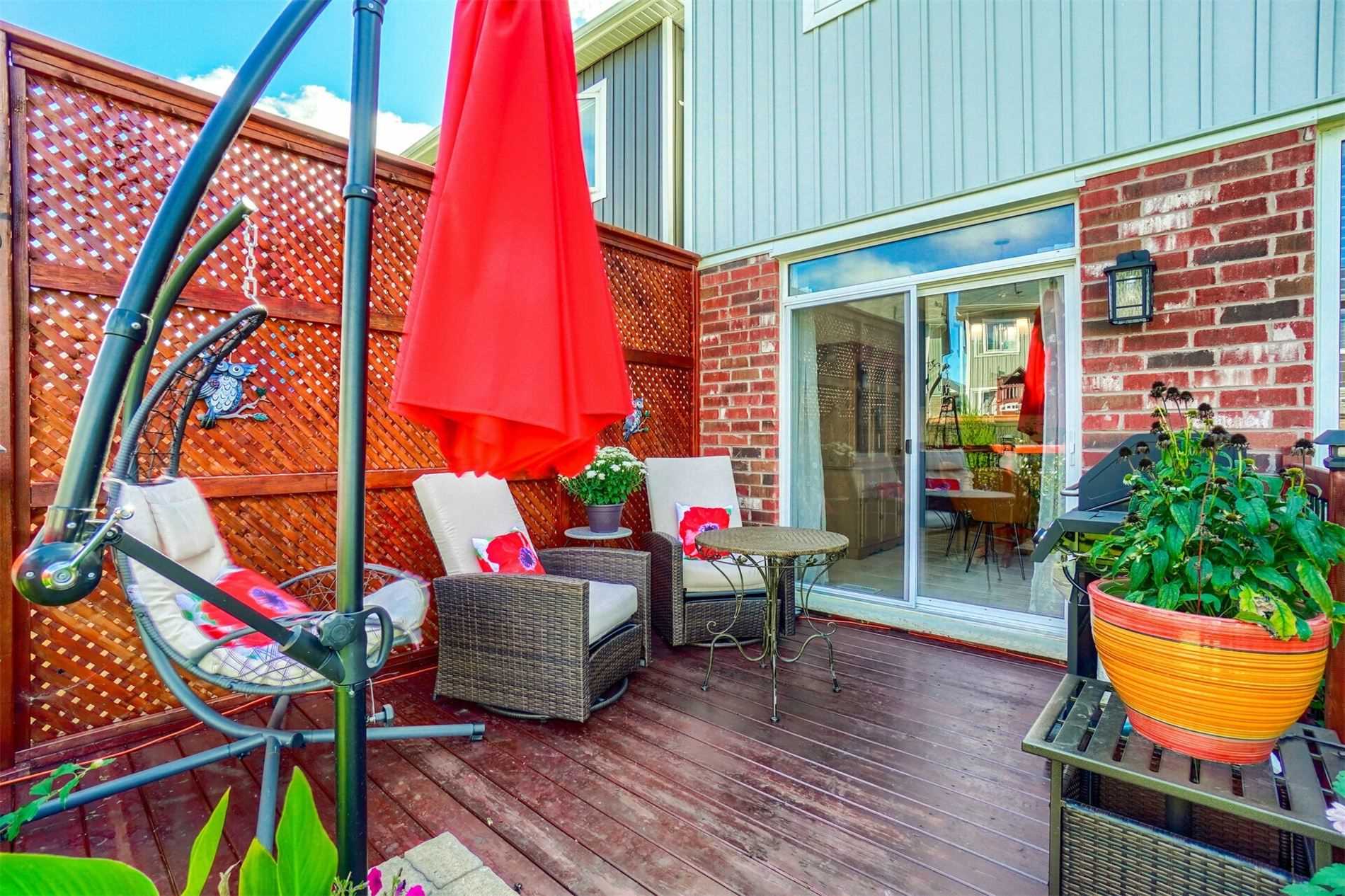 8 Hutton Cres