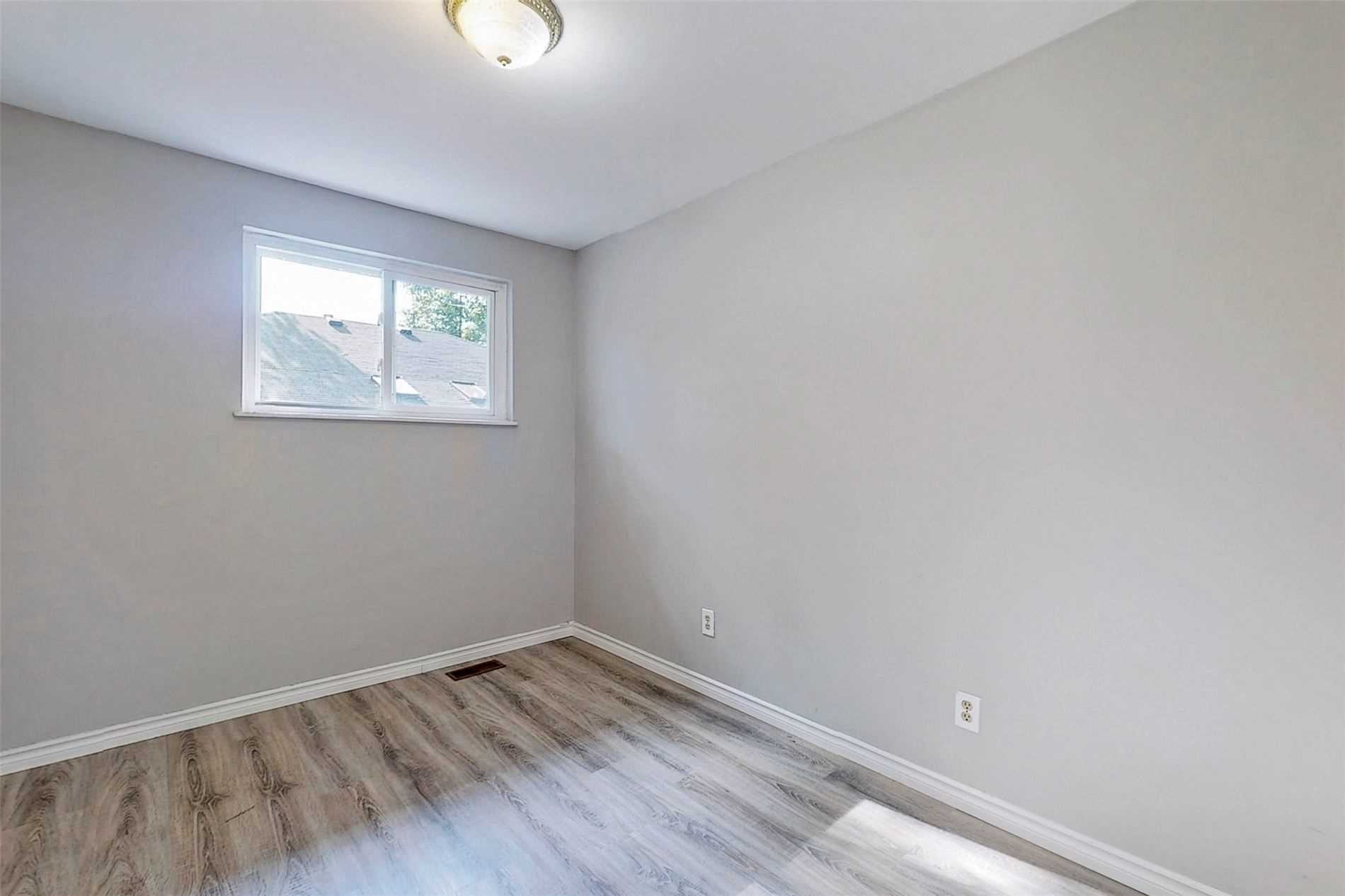 105 Aurora Heights Dr