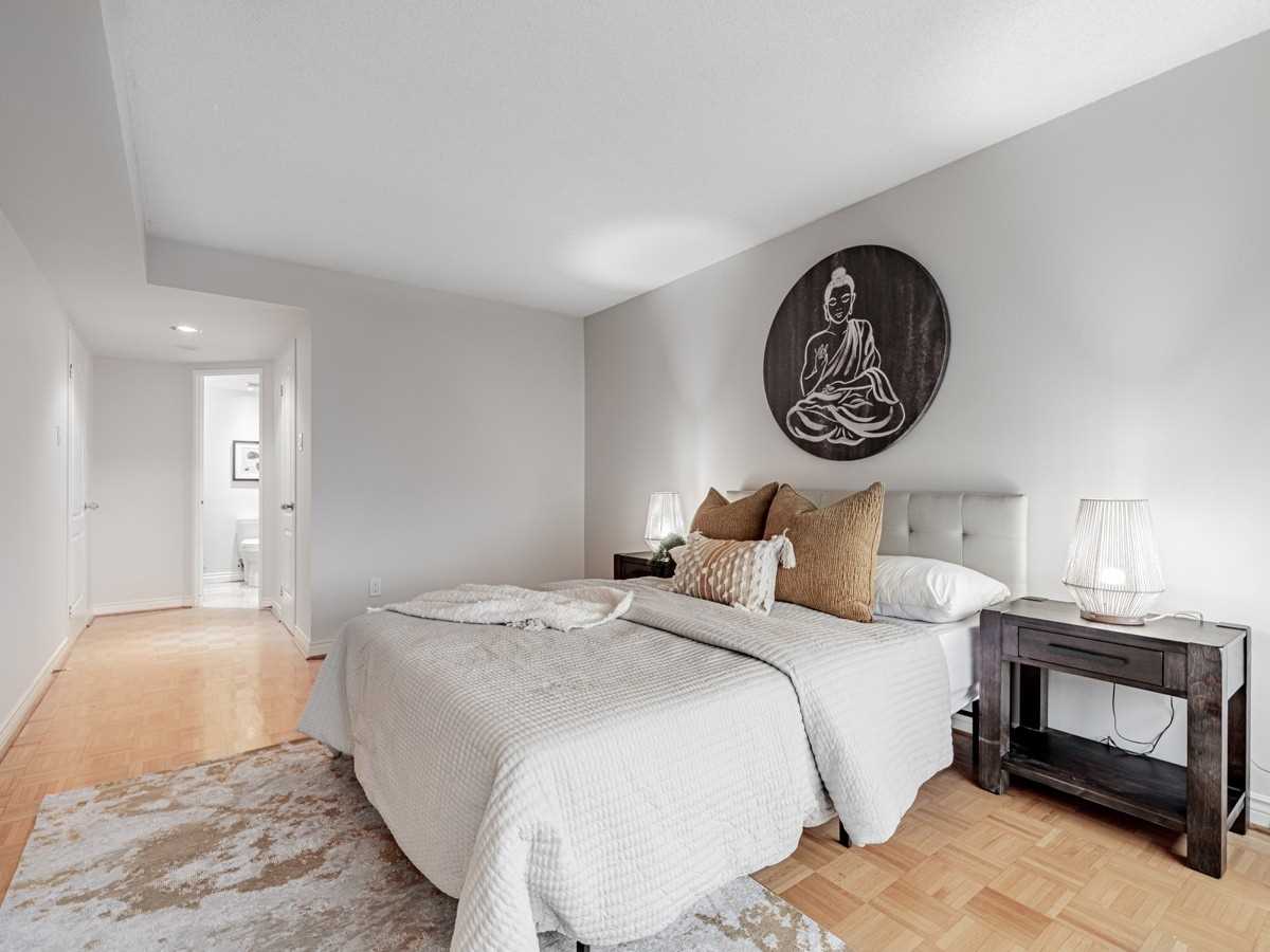 7 Townsgate Drive #1408