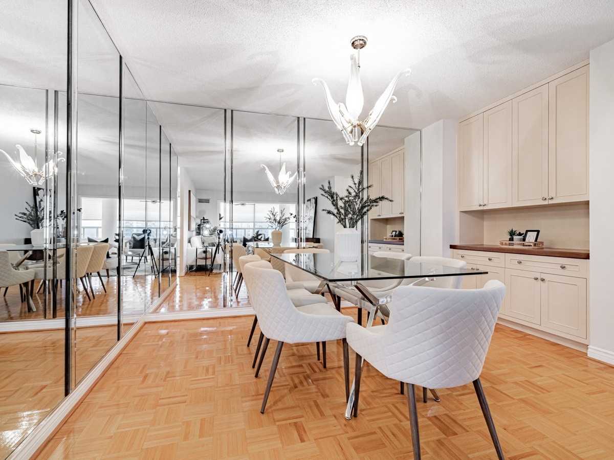 7 Townsgate Drive #1408