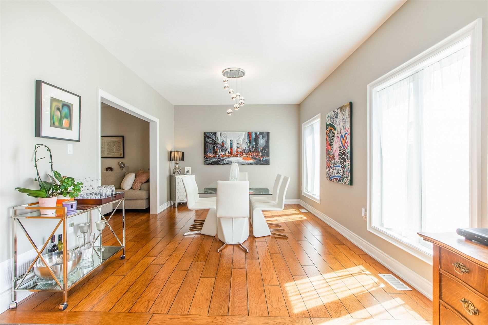 31 Weir St