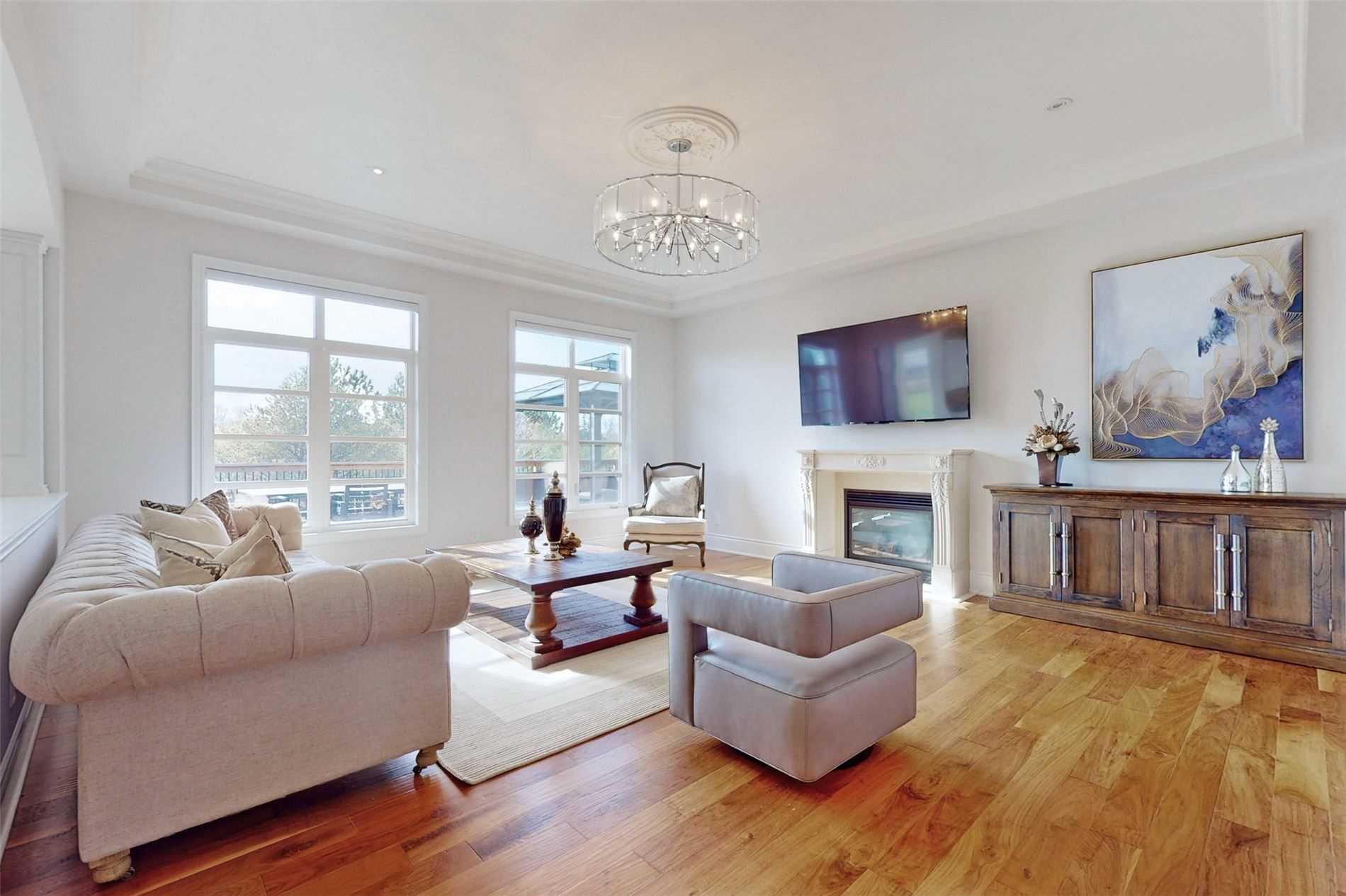 98 Carisbrooke Circ