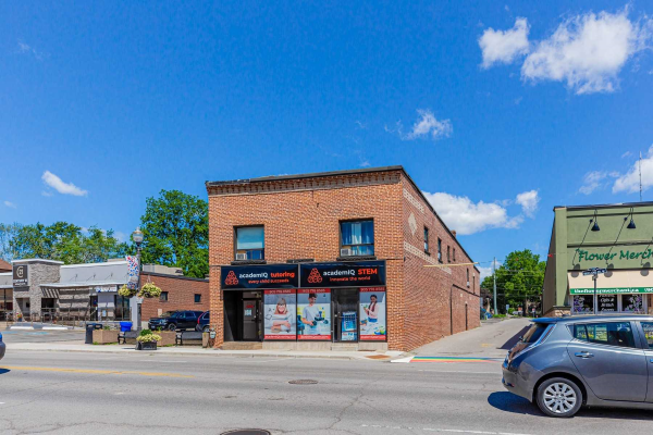 37 Holland St W, Bradford West Gwillimbury