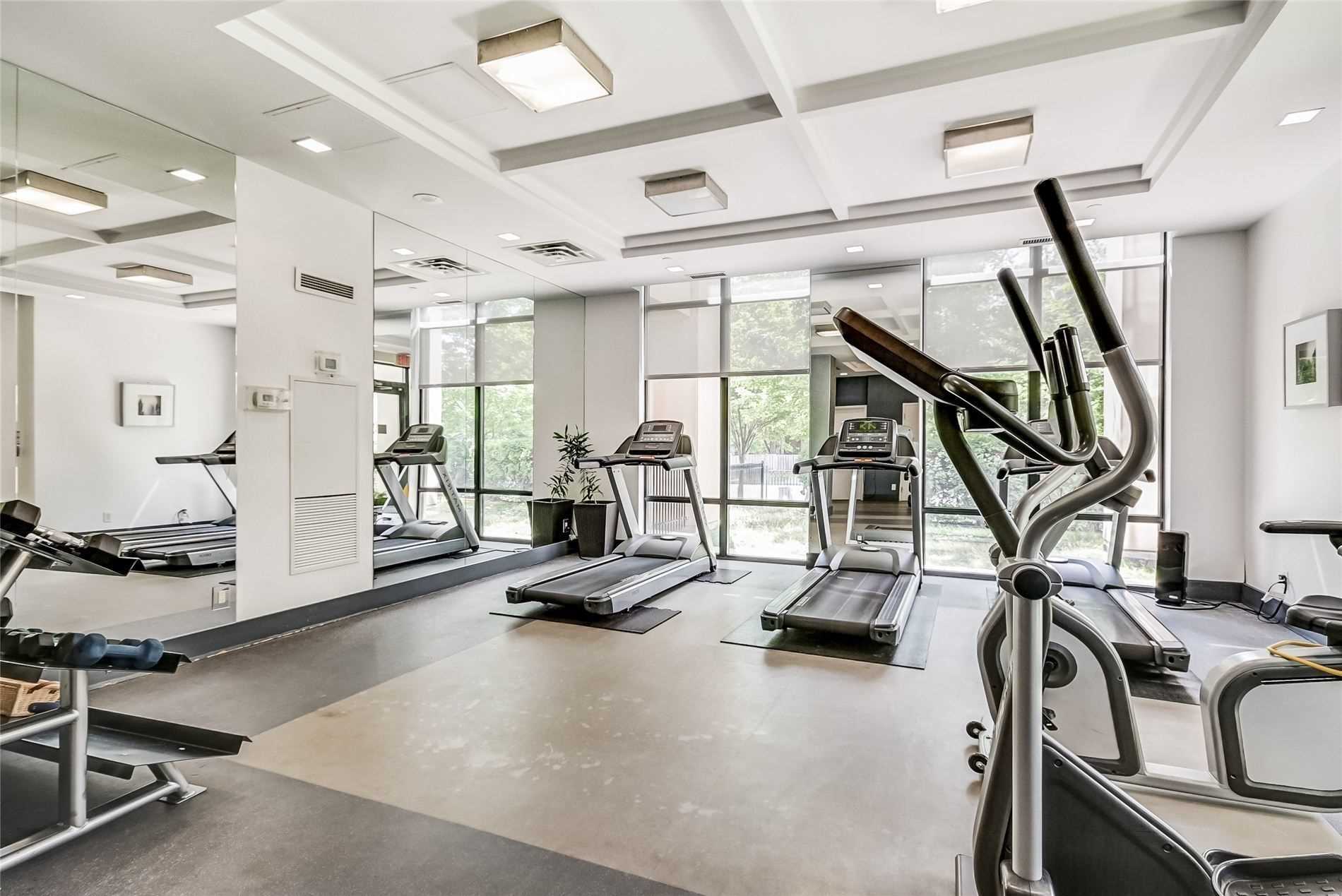 520 Steeles Ave W, #1102