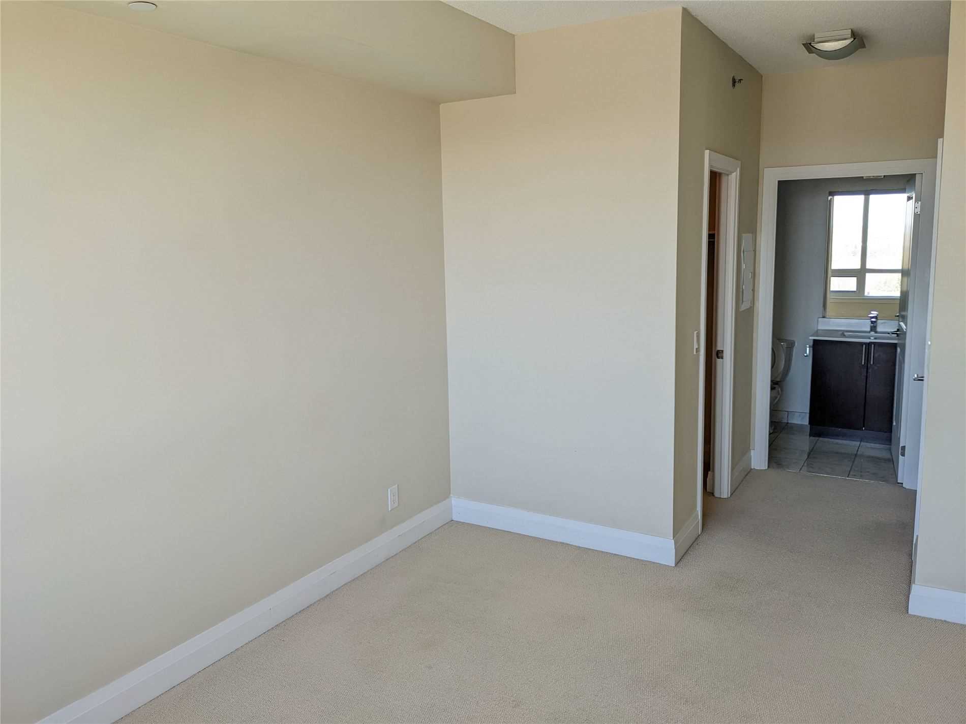 520 Steeles Ave W, #1102