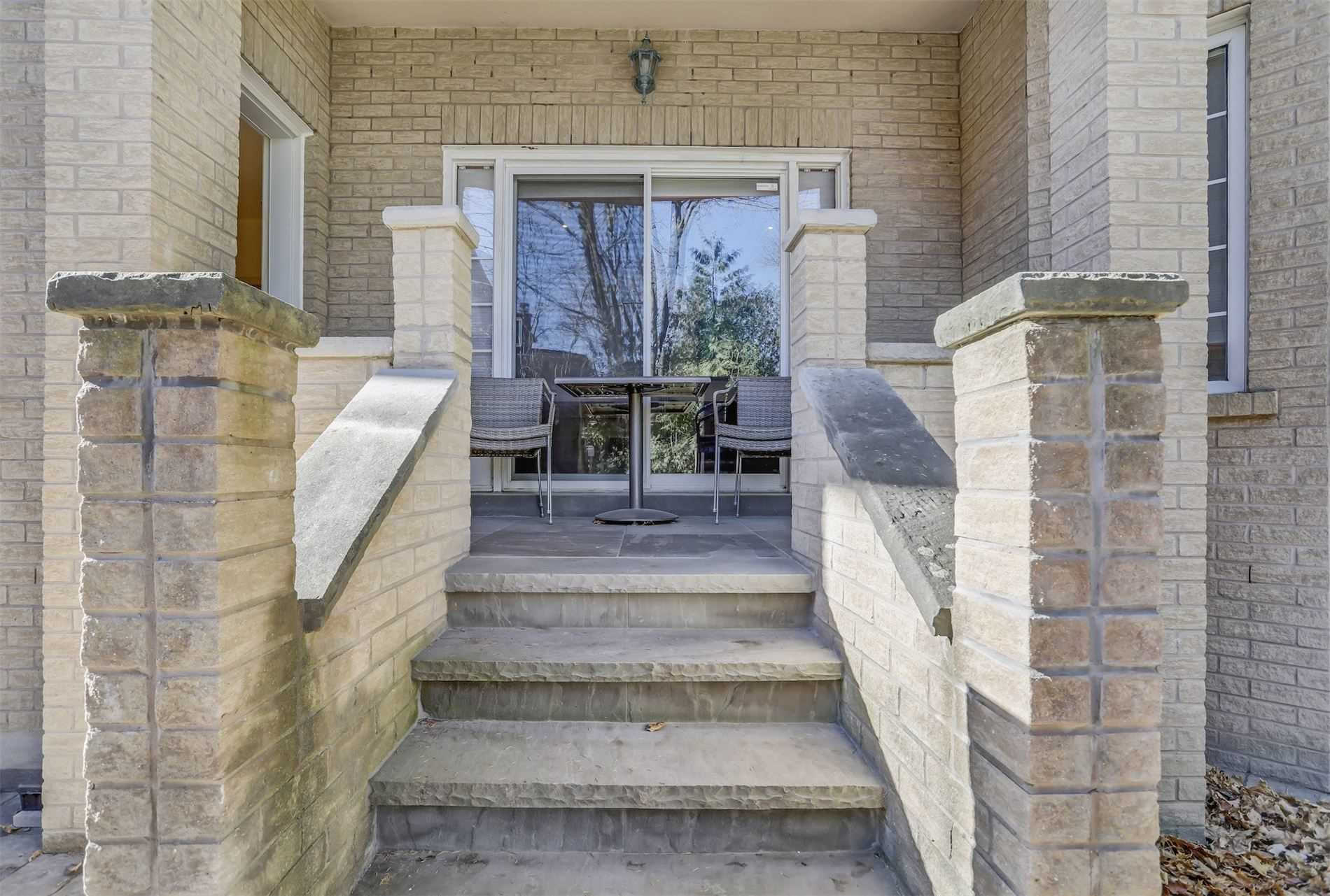 3 Tivoli Ave
