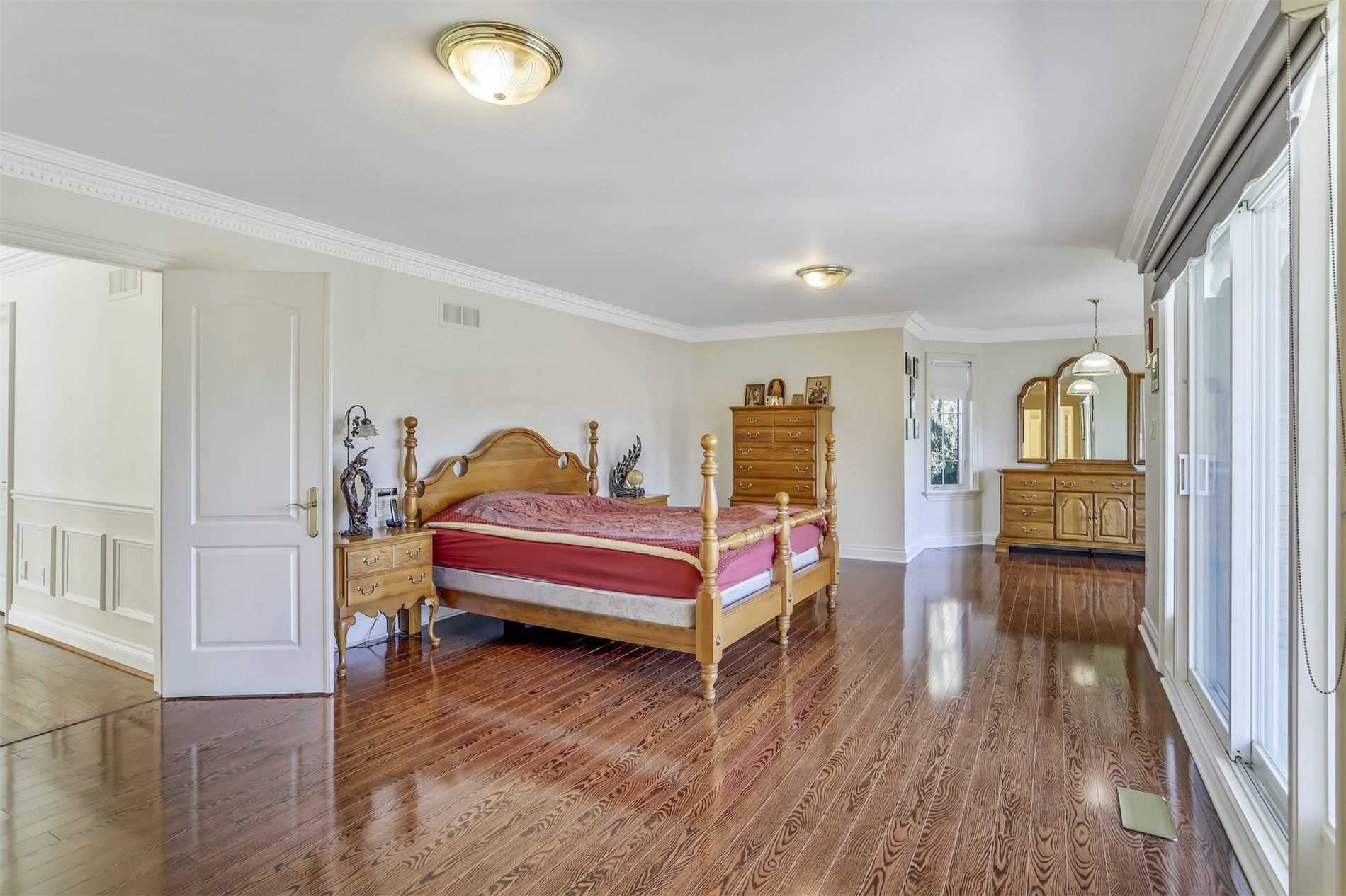 3 Tivoli Ave