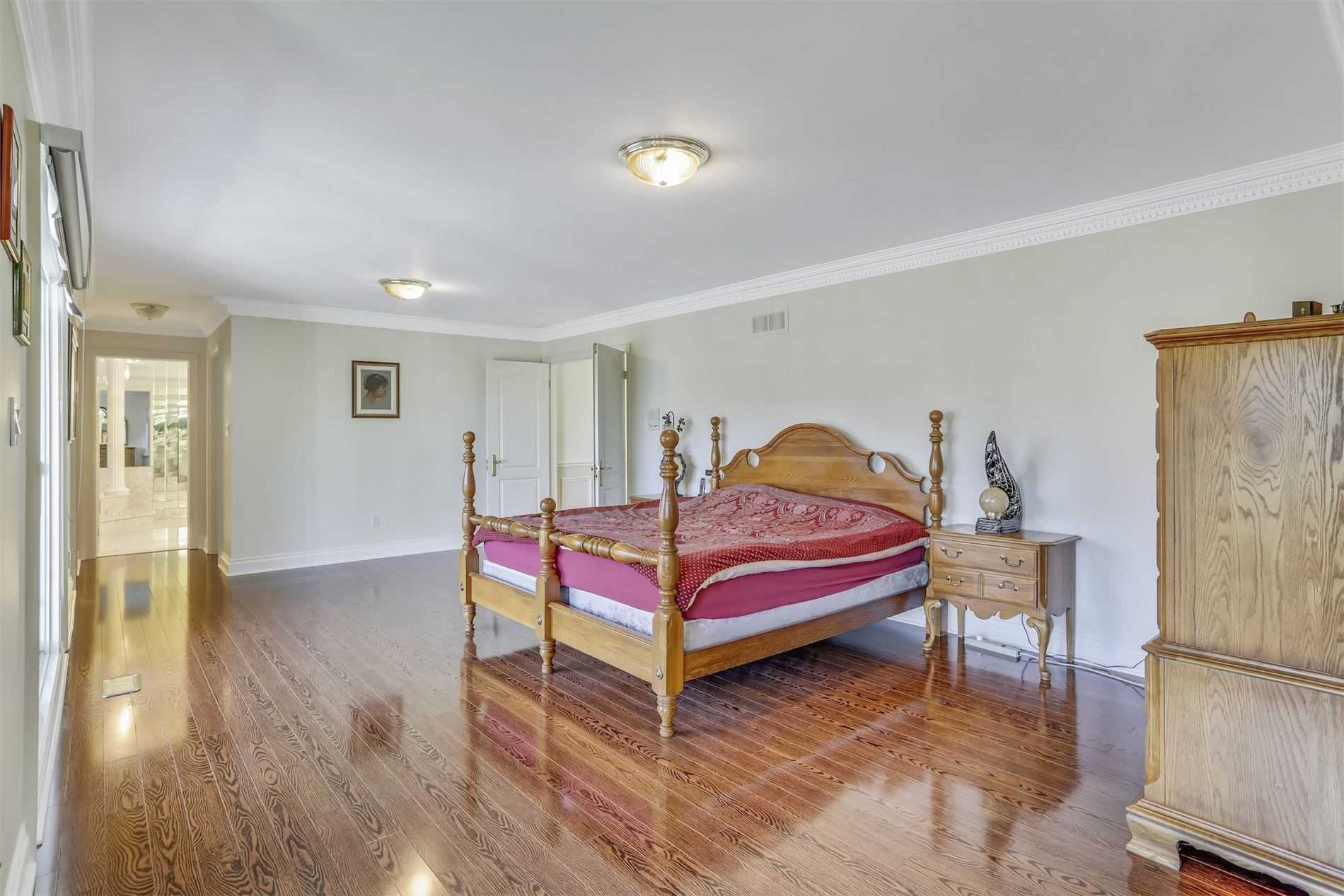 3 Tivoli Ave