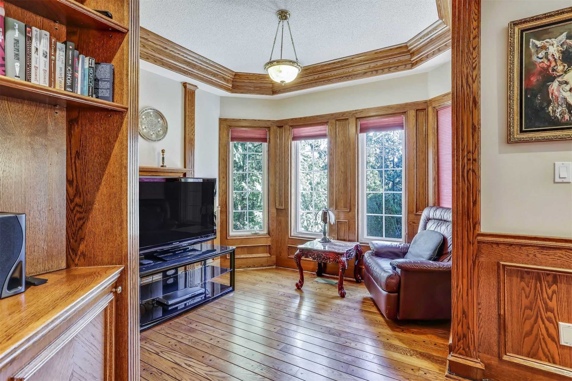 3 Tivoli Ave