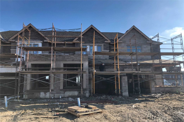 2 Kiernan Cres N, New Tecumseth