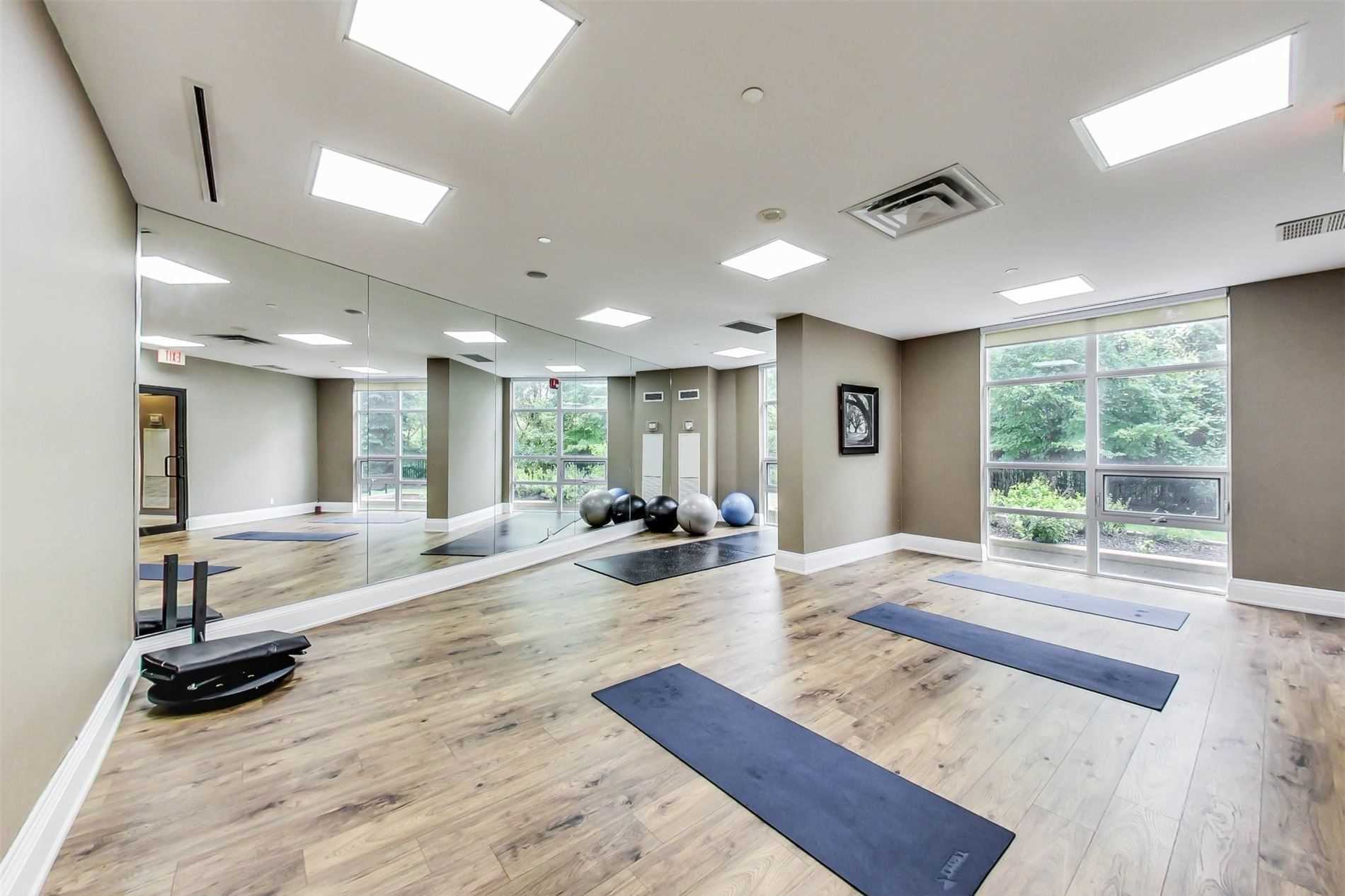 9225 Jane Street, #504