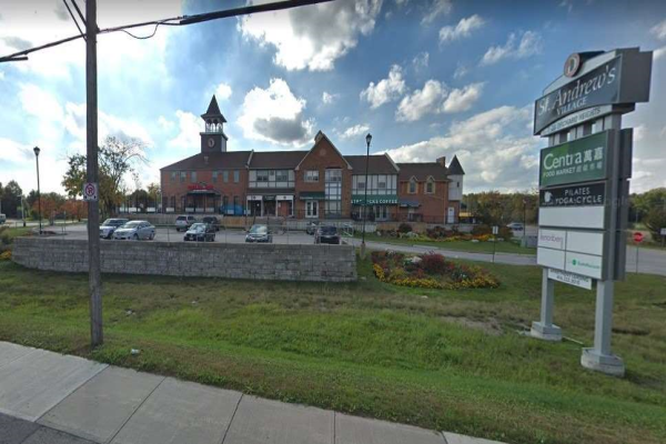 2 Orchard Heights Blvd, Aurora
