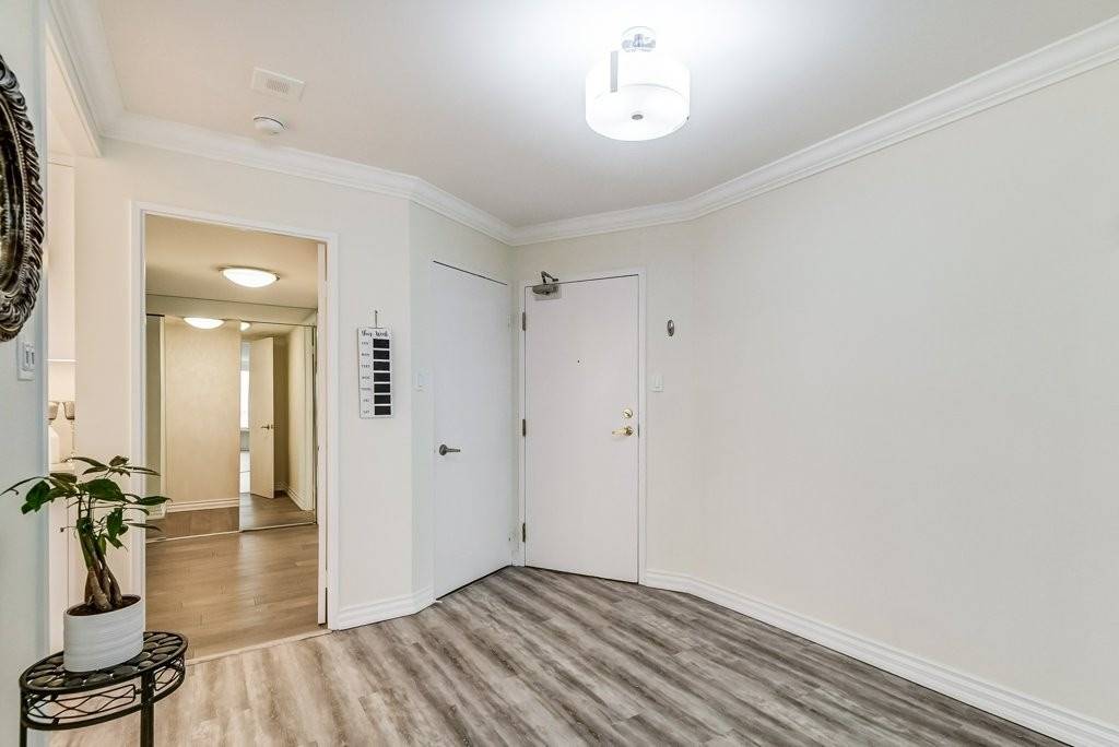 22 Clarissa Drive #1404