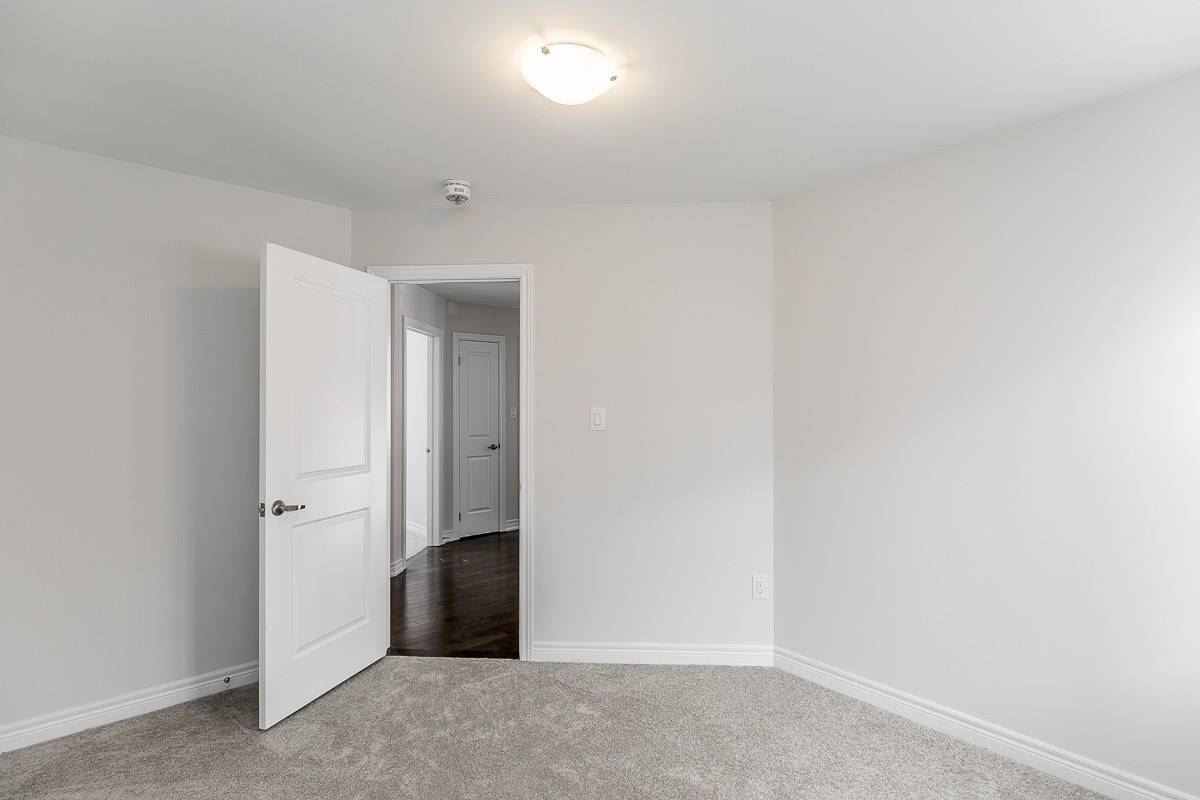 Listing N5827531 - Large Photo # 32