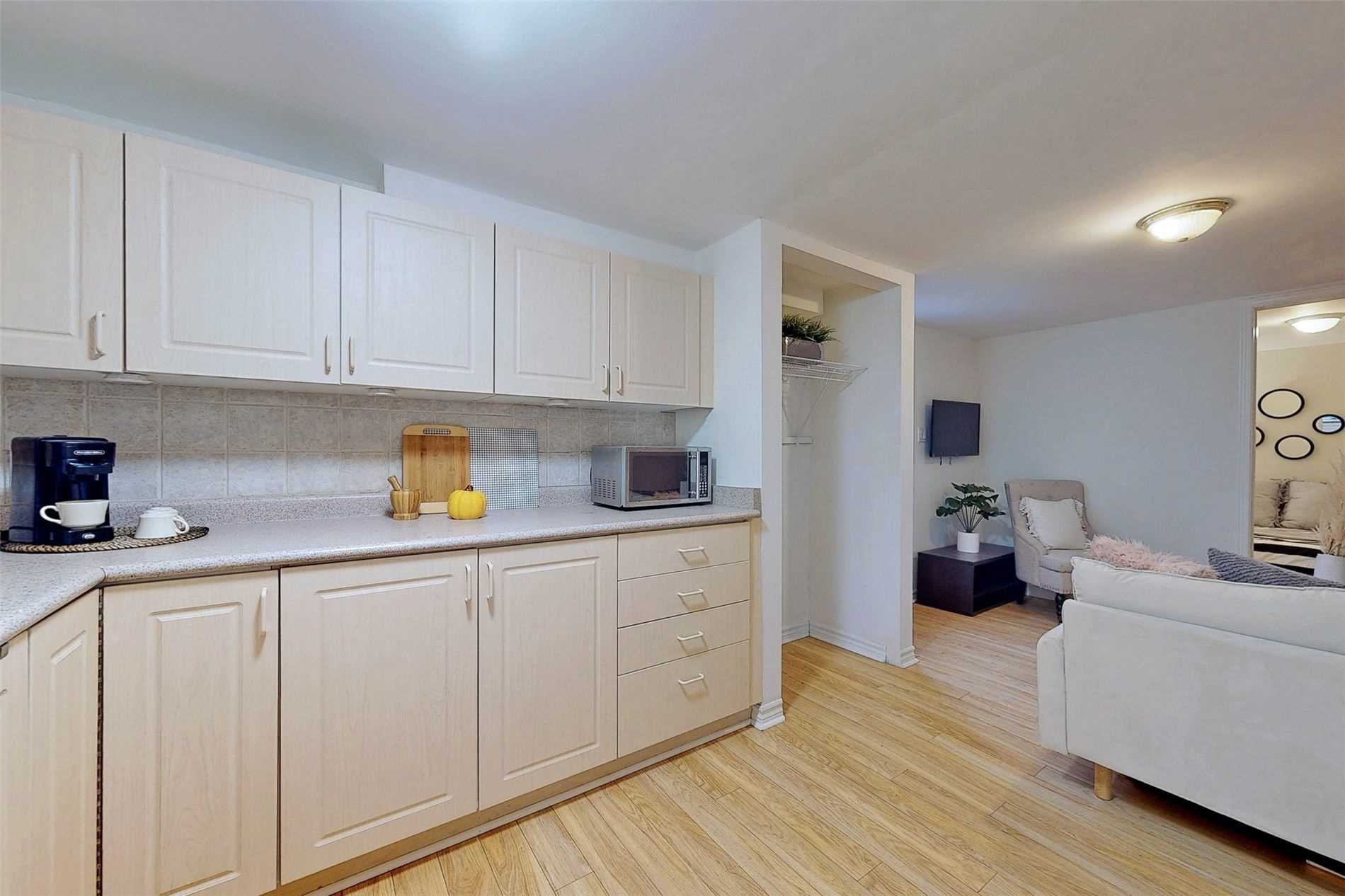 5 Shady Lane Cres