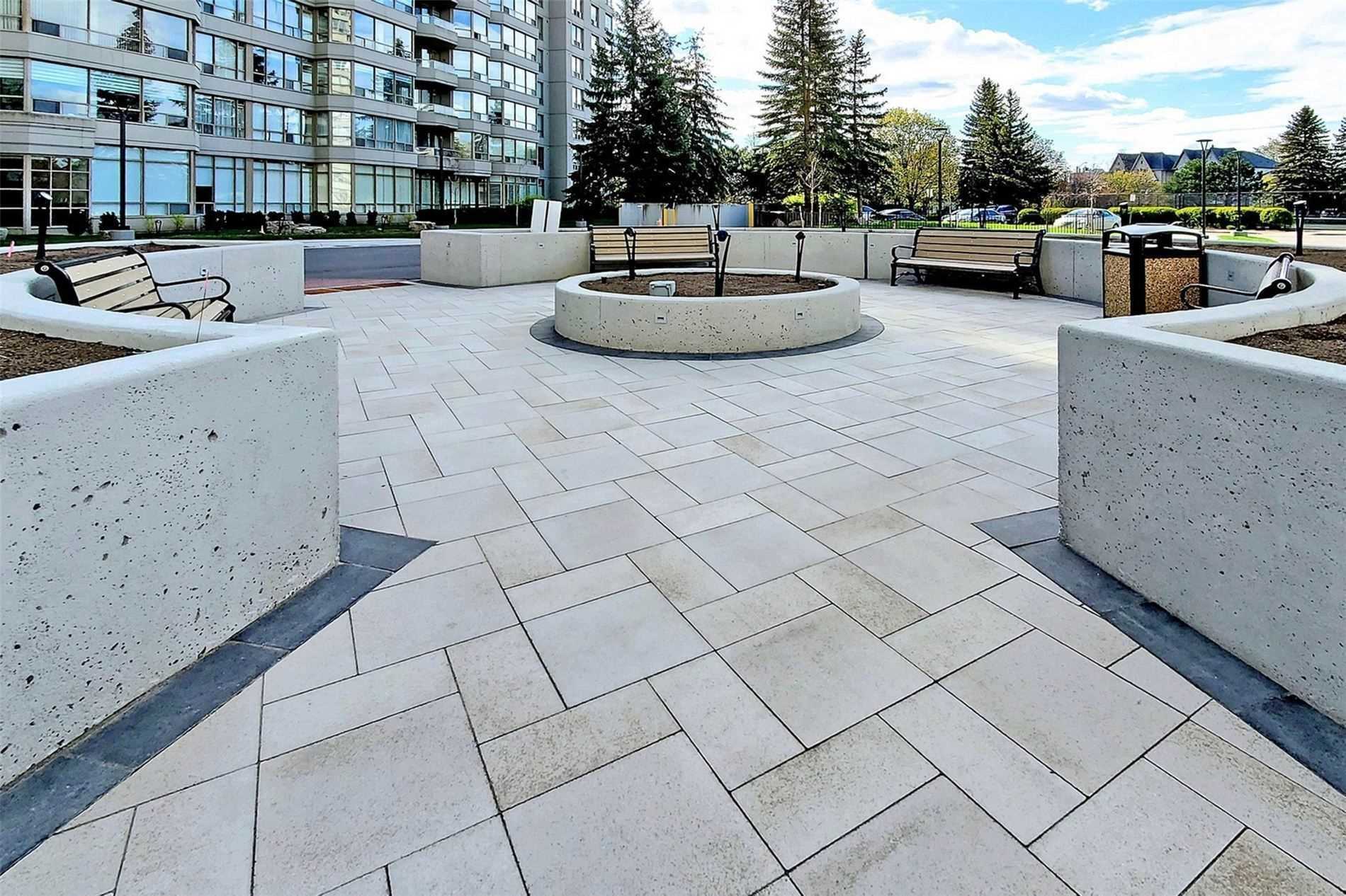 7 Townsgate Dr, #312