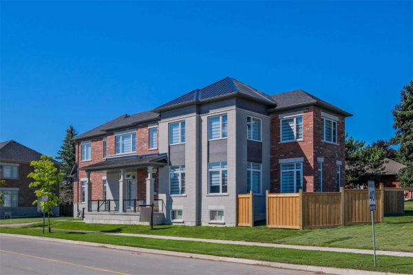 18 Inverness Way, Bradford West Gwillimbury