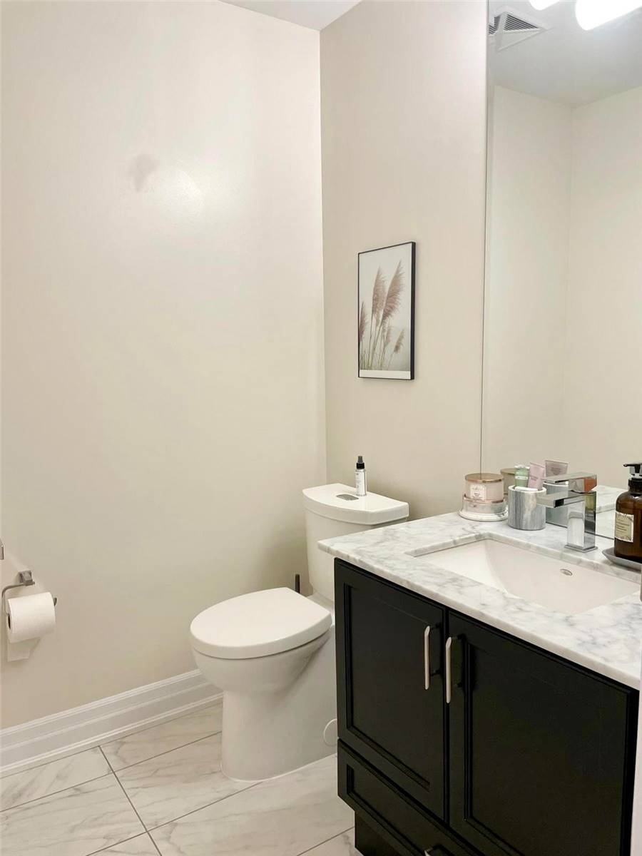 9075 Jane Street #802
