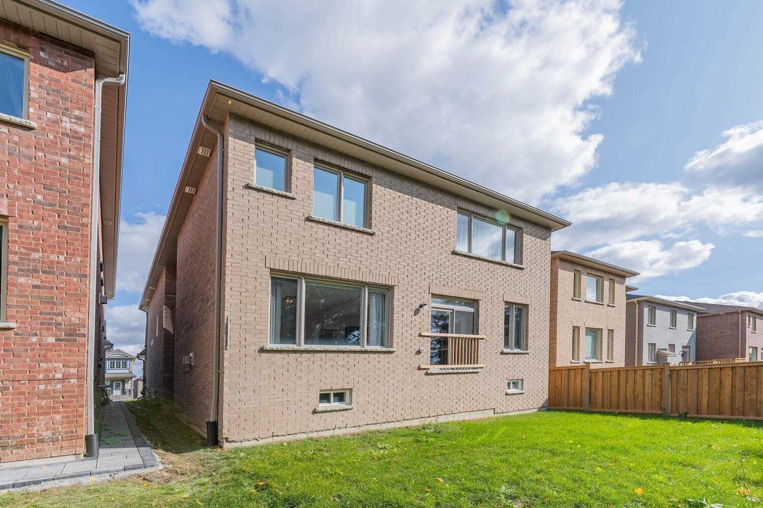 48 Robb Thompson Rd