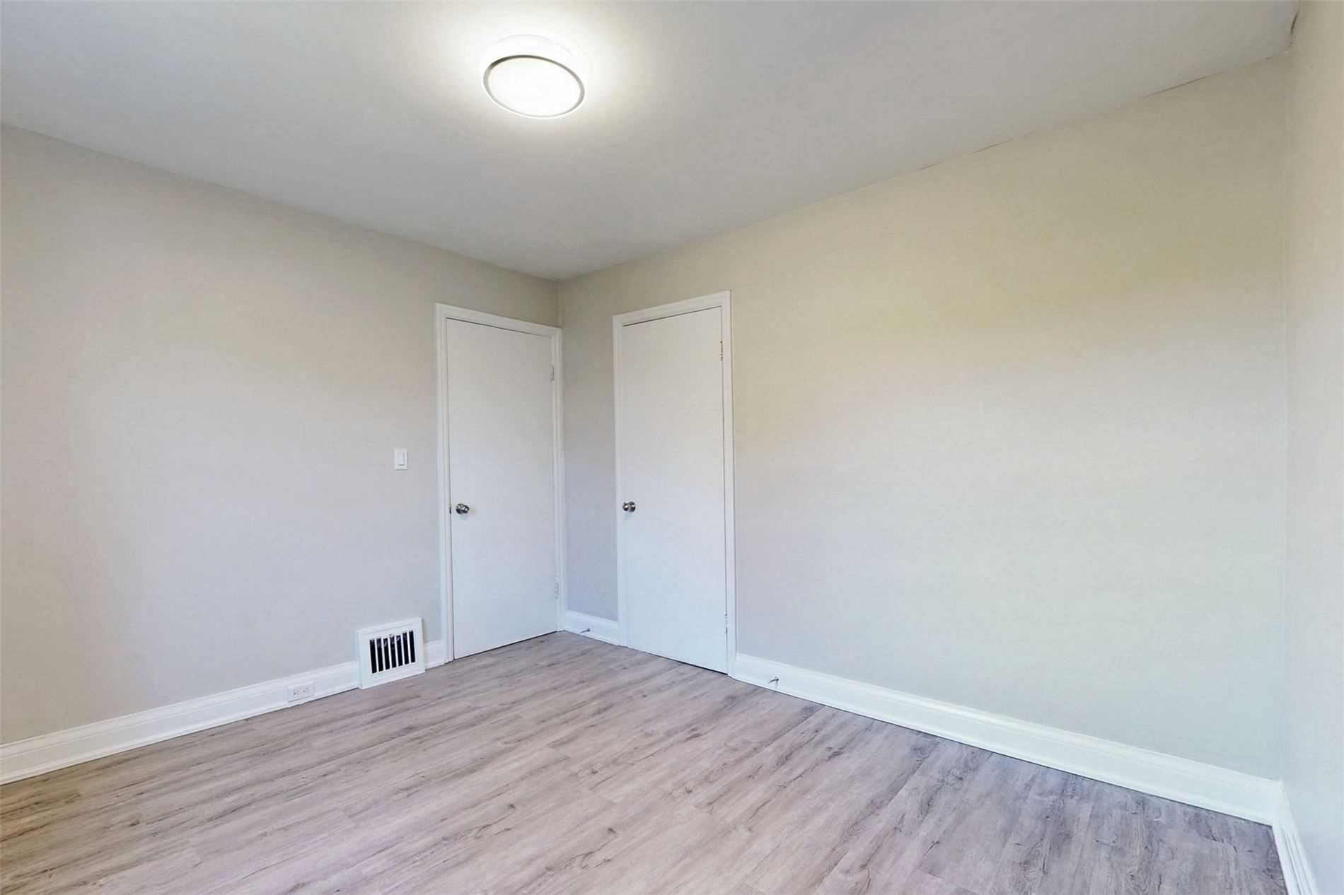 164 Eagle Street, #Upper