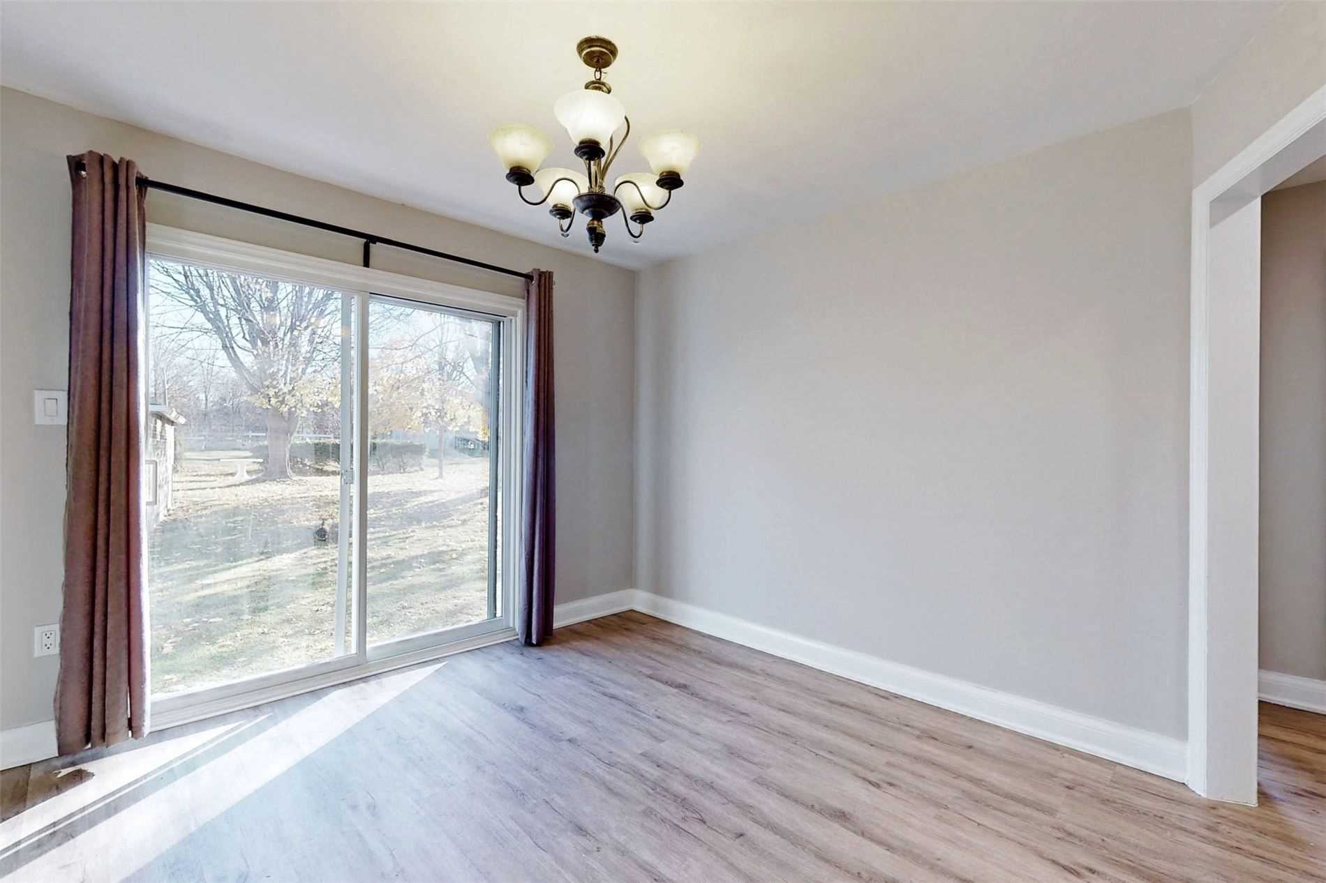 164 Eagle Street, #Upper