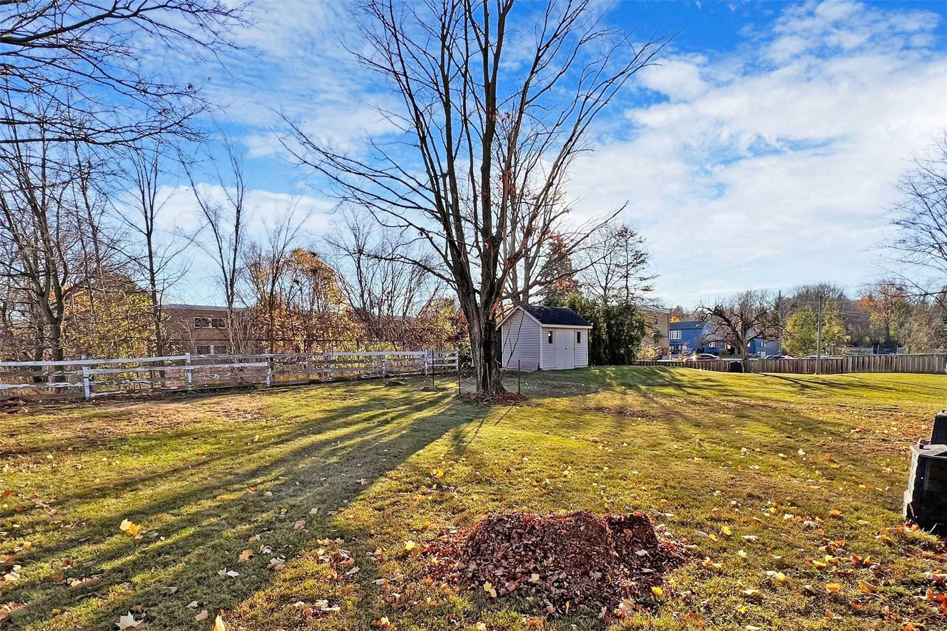 164 Eagle Street, #Upper
