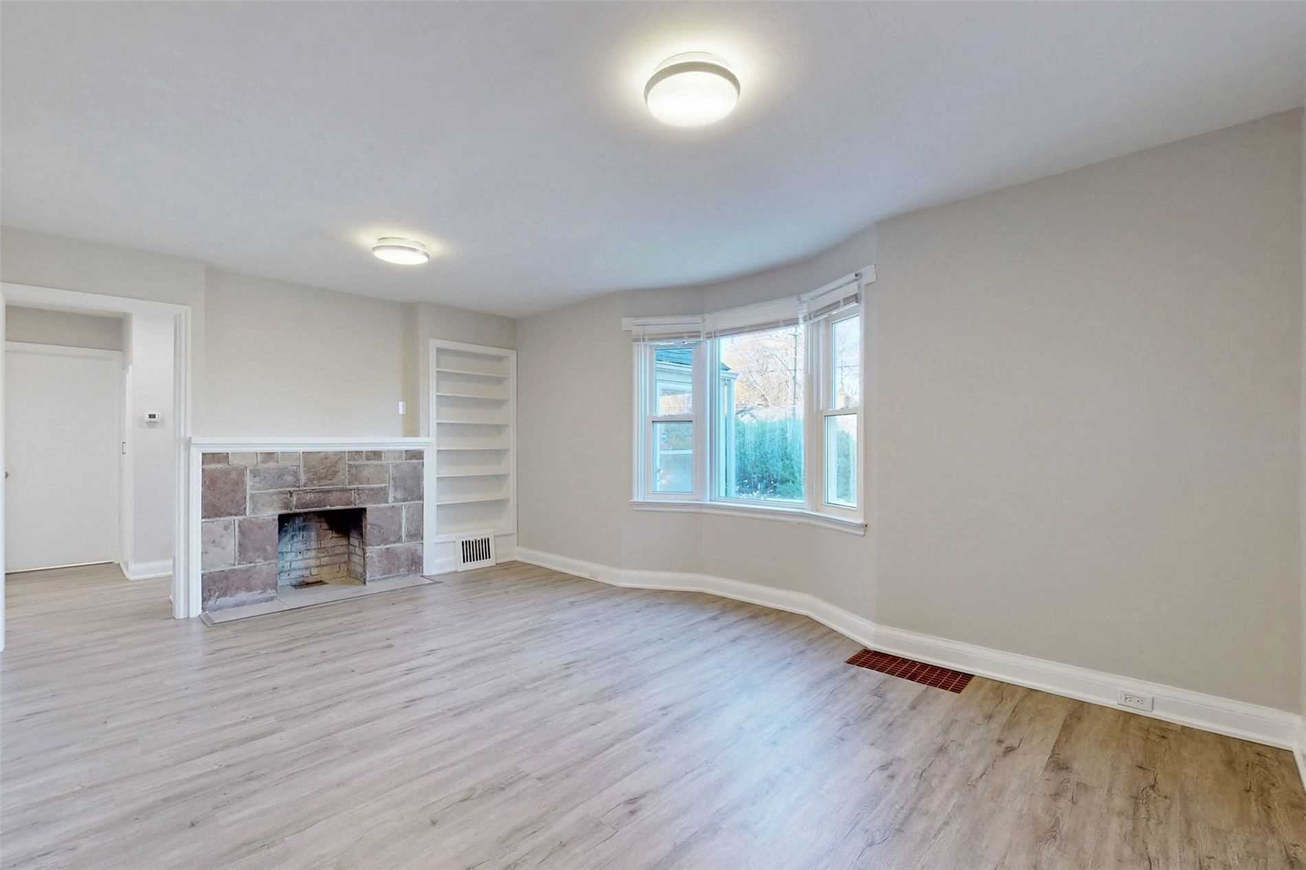 164 Eagle Street, #Upper