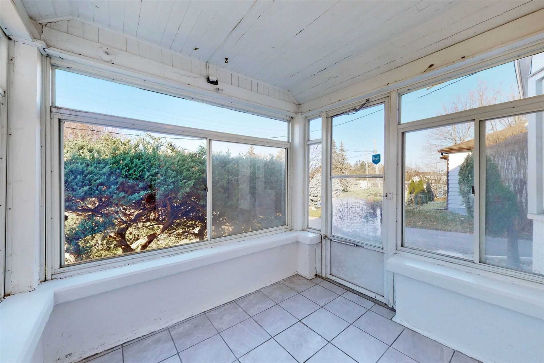 164 Eagle Street, #Upper