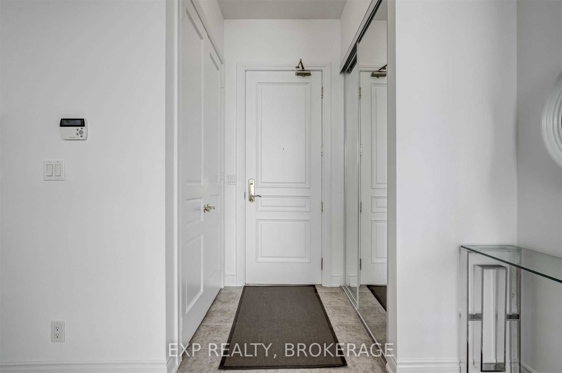 Listing N5837840 - Large Photo # 3