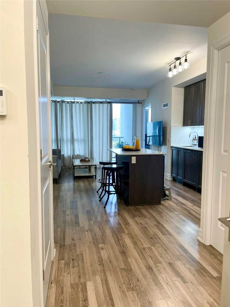 9075 Jane Street #802