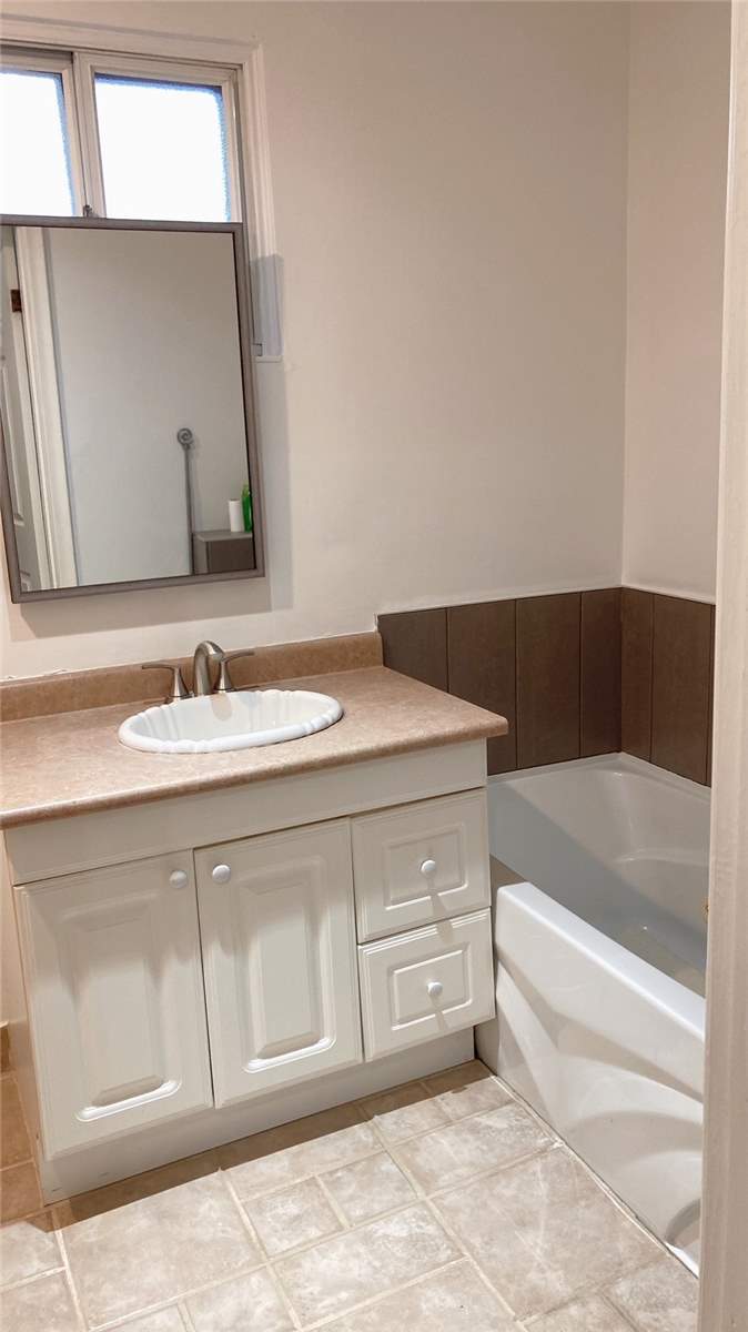 Listing N5838850 - Large Photo # 12