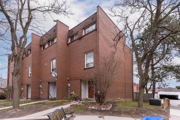 130 Wales Ave, Markham