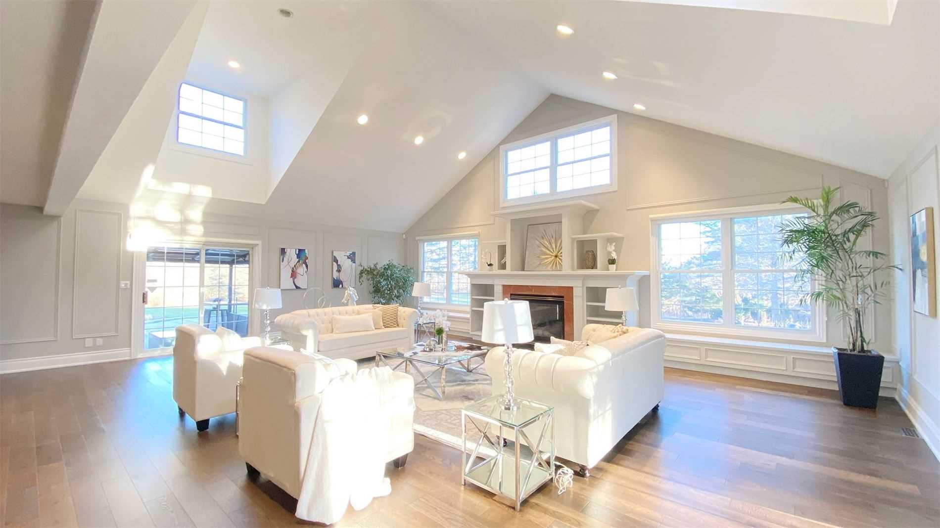 1 Blue Grass Dr