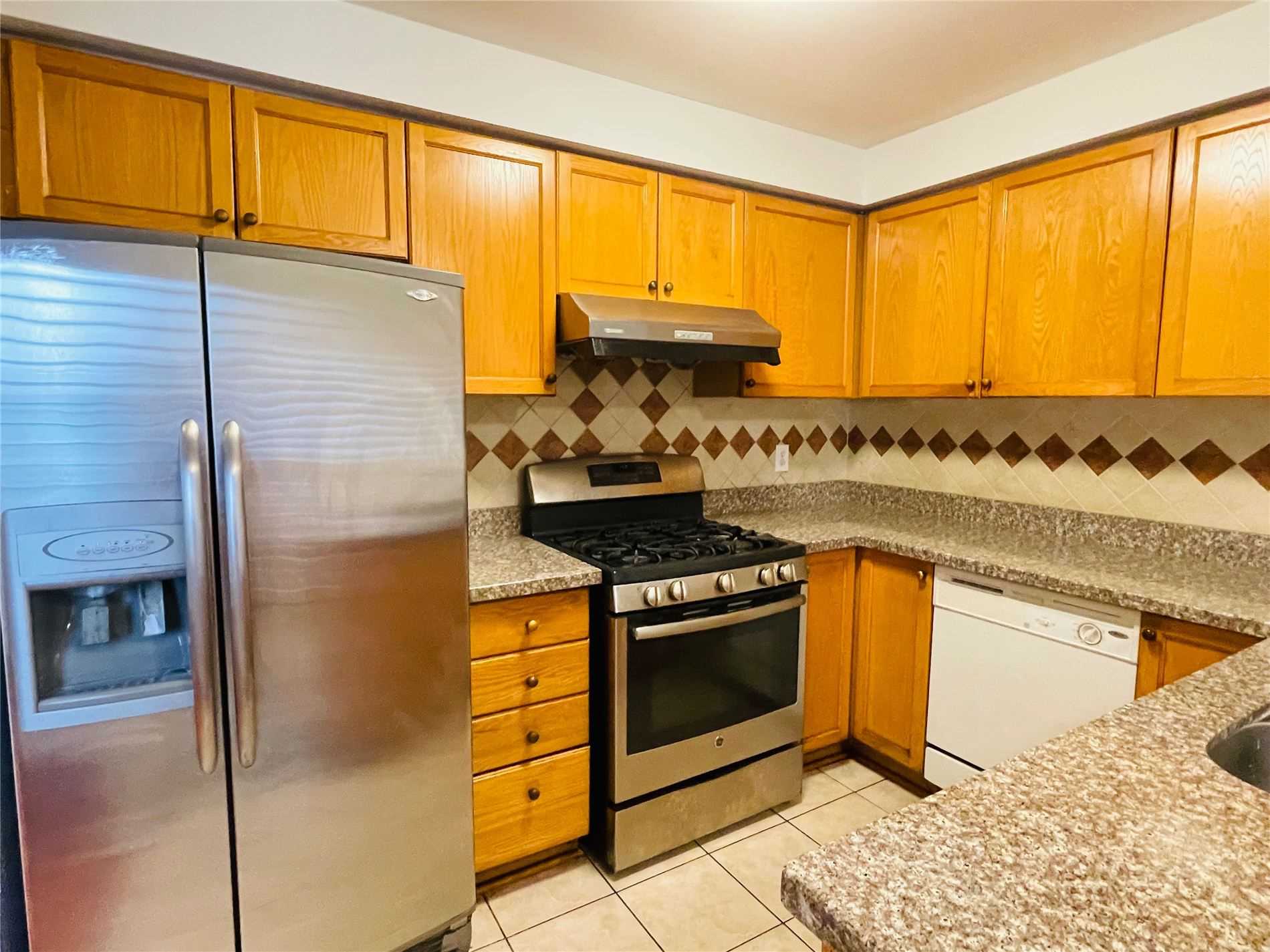 Listing N5846119 - Large Photo # 10