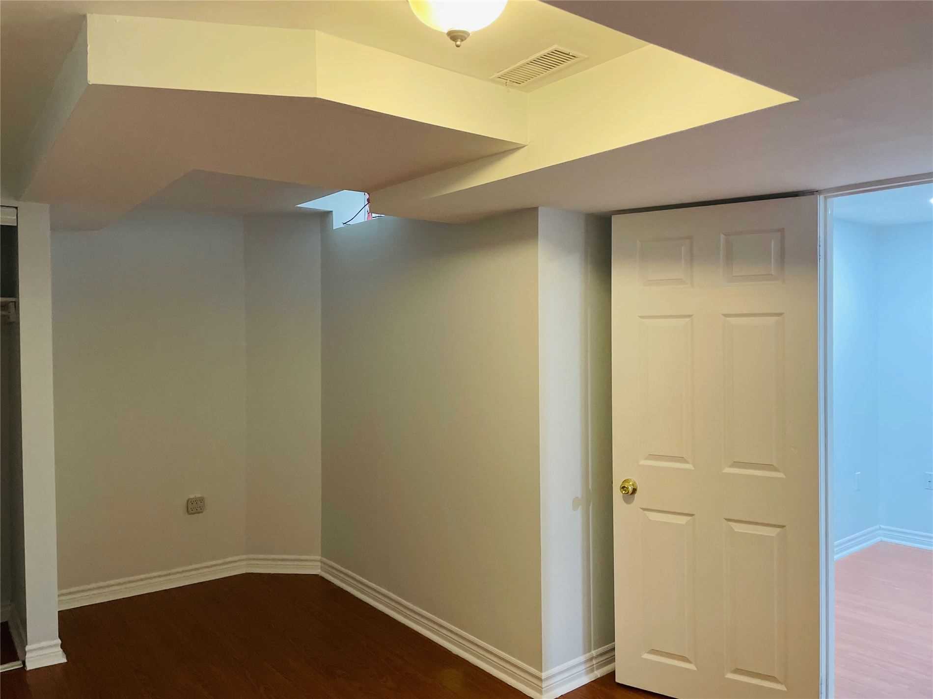 Listing N5846119 - Large Photo # 28