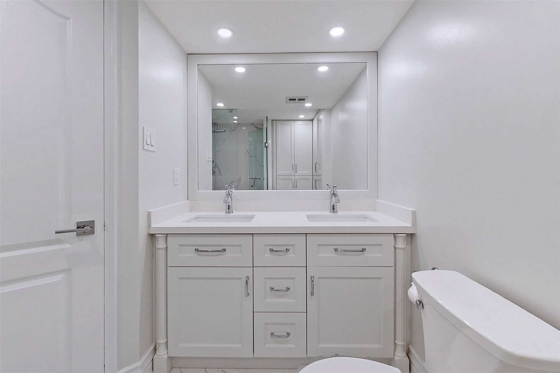 7 Townsgate Dr, #312