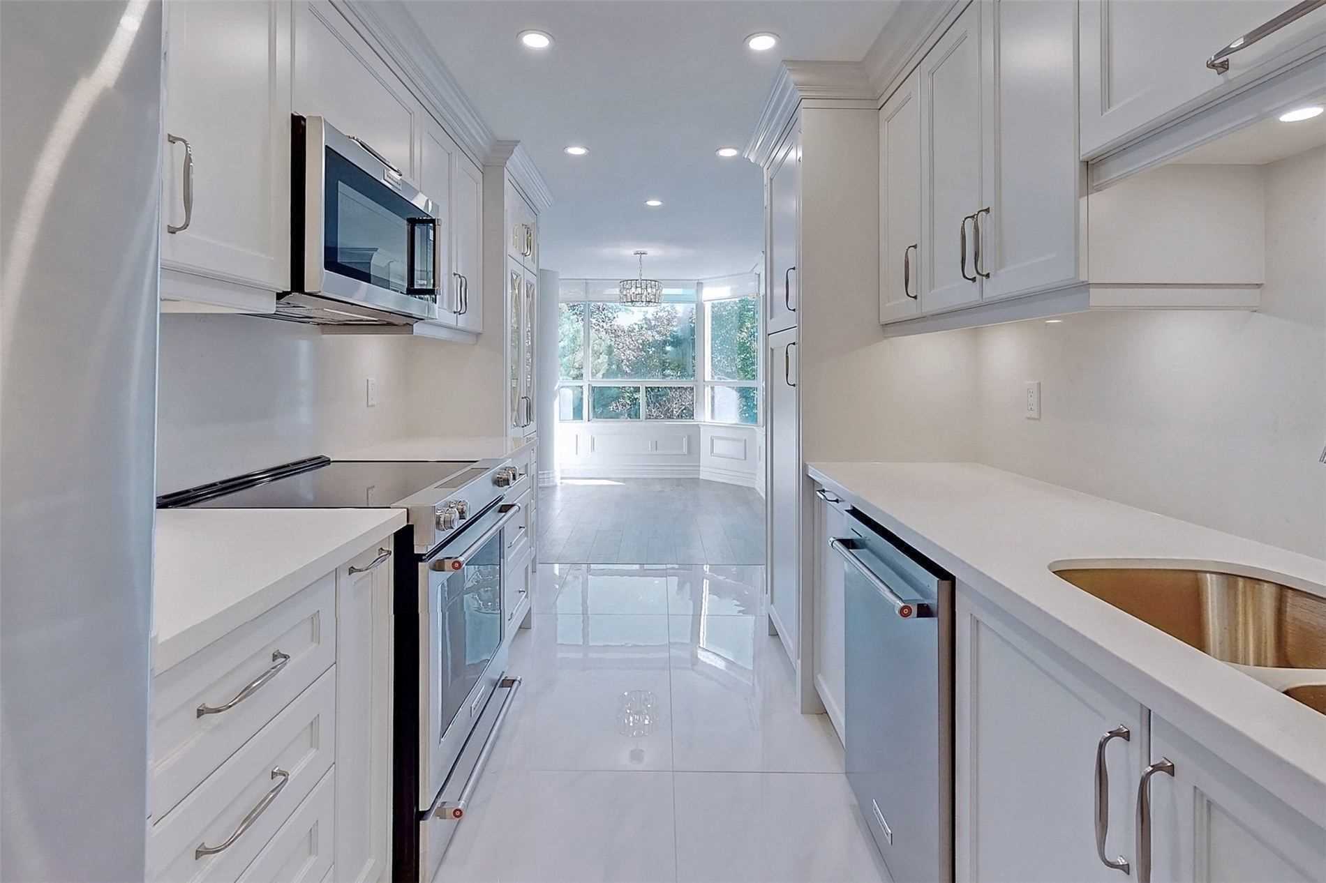 7 Townsgate Dr, #312