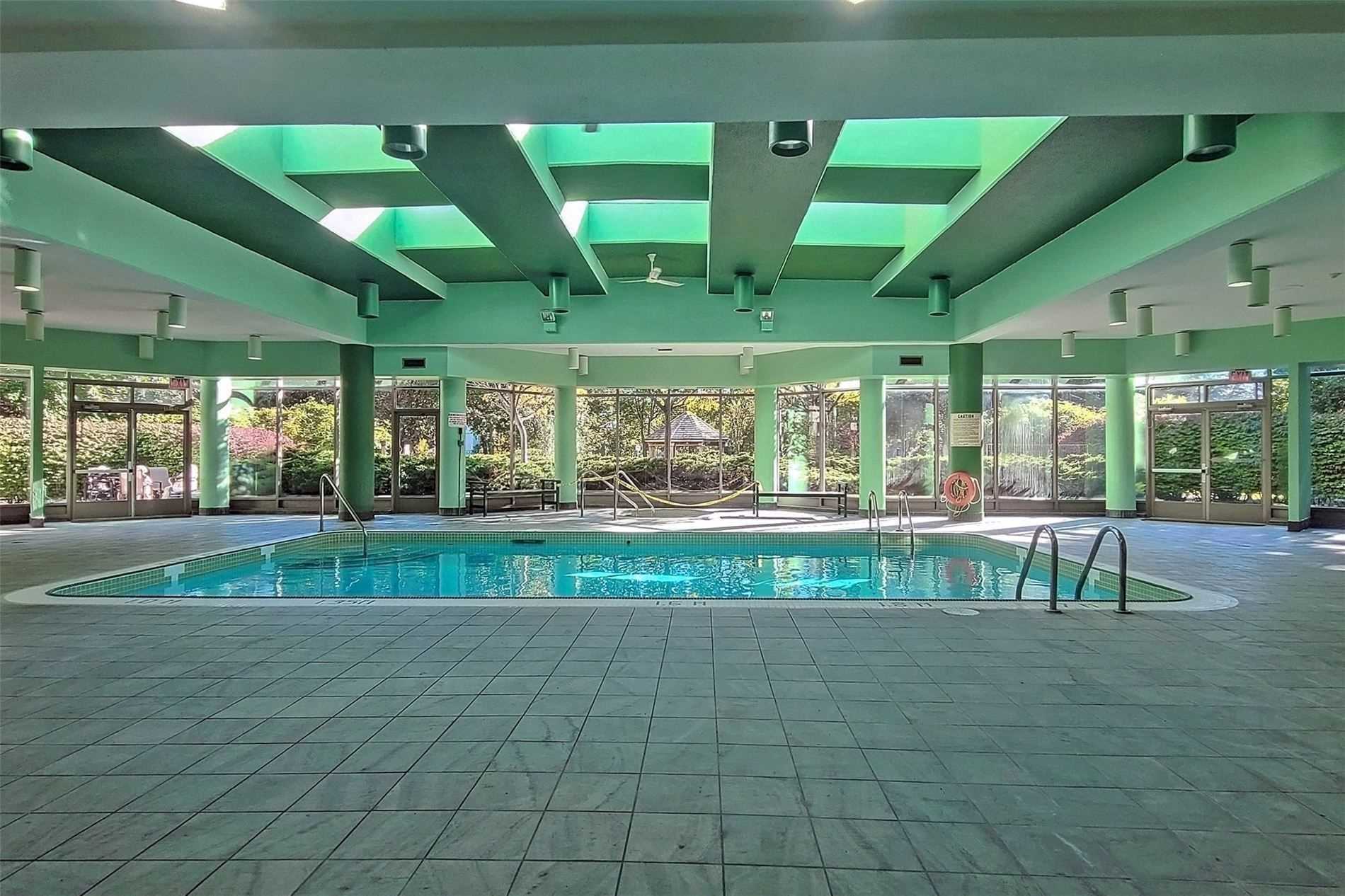 7 Townsgate Dr, #312
