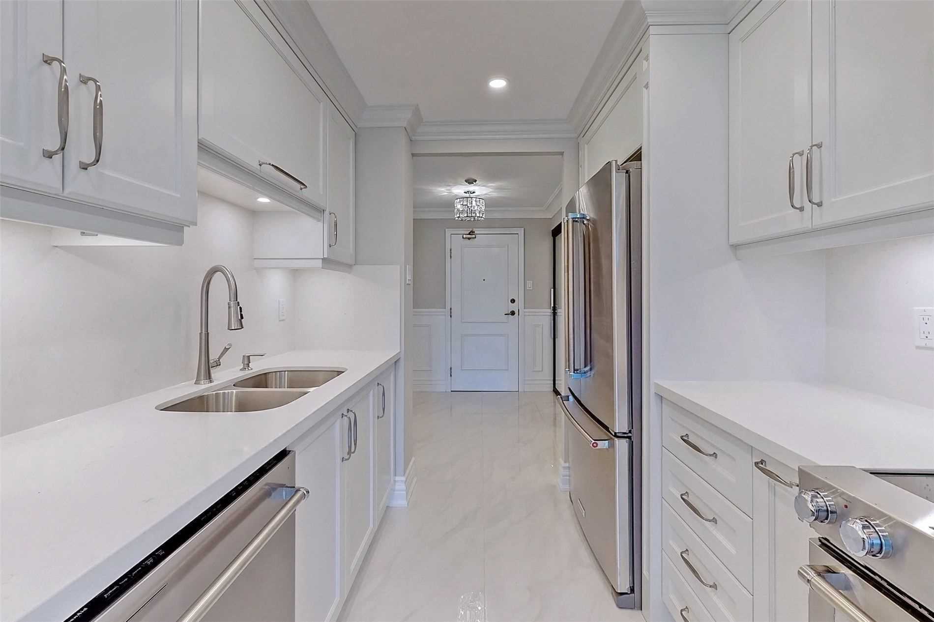 7 Townsgate Dr, #312