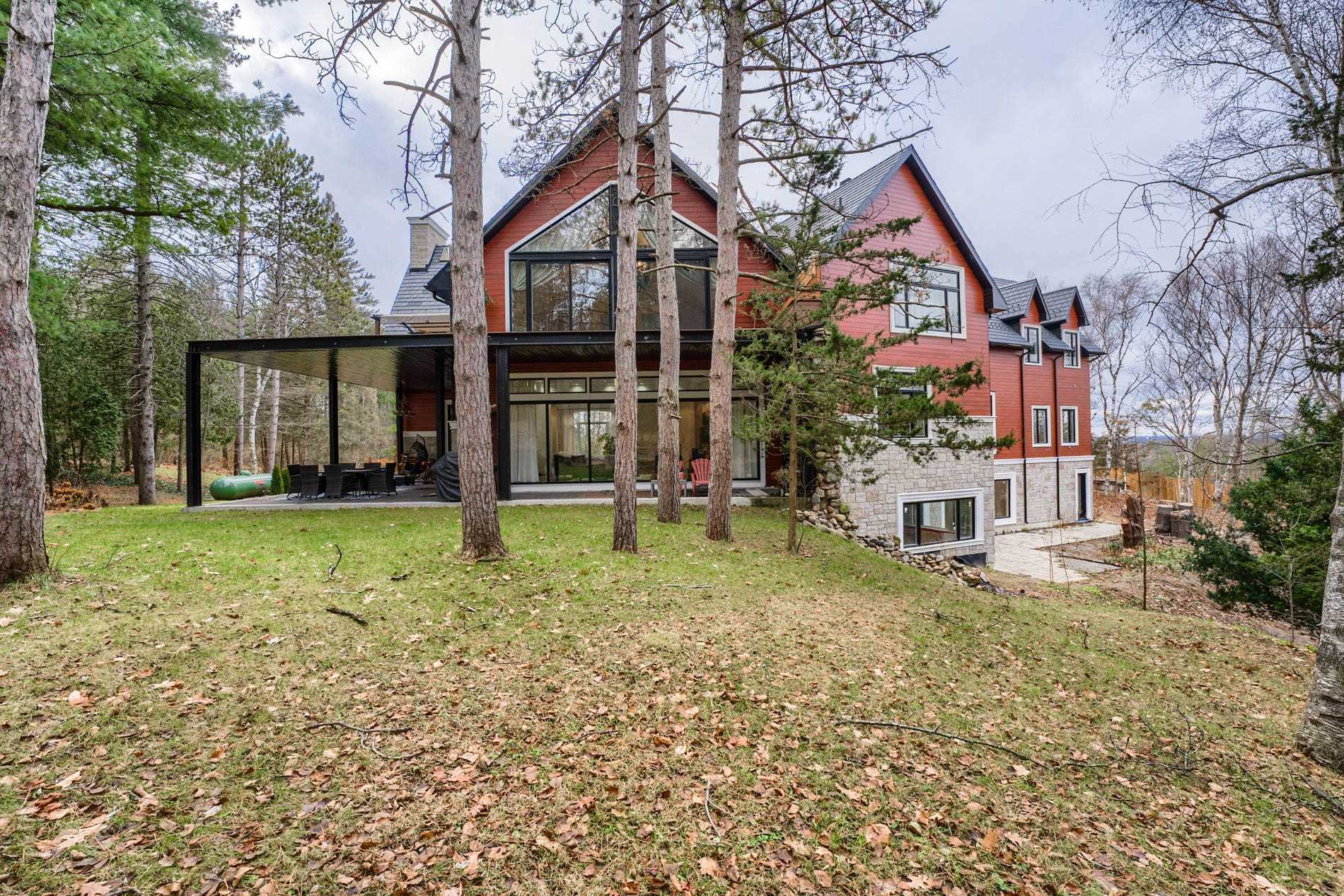15 Glenview Heights Lane