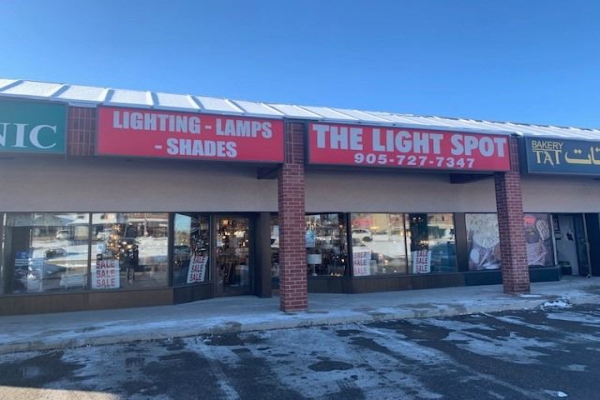 15570 Yonge St, Aurora