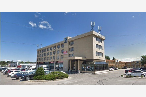 17565 Yonge St, Newmarket