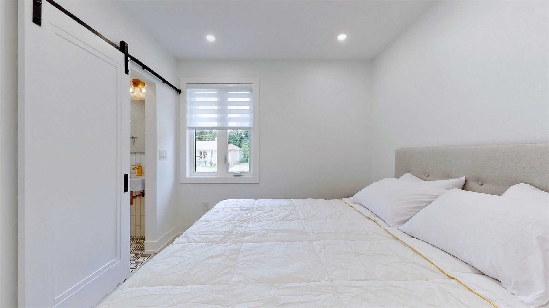 111 Evahill Cres
