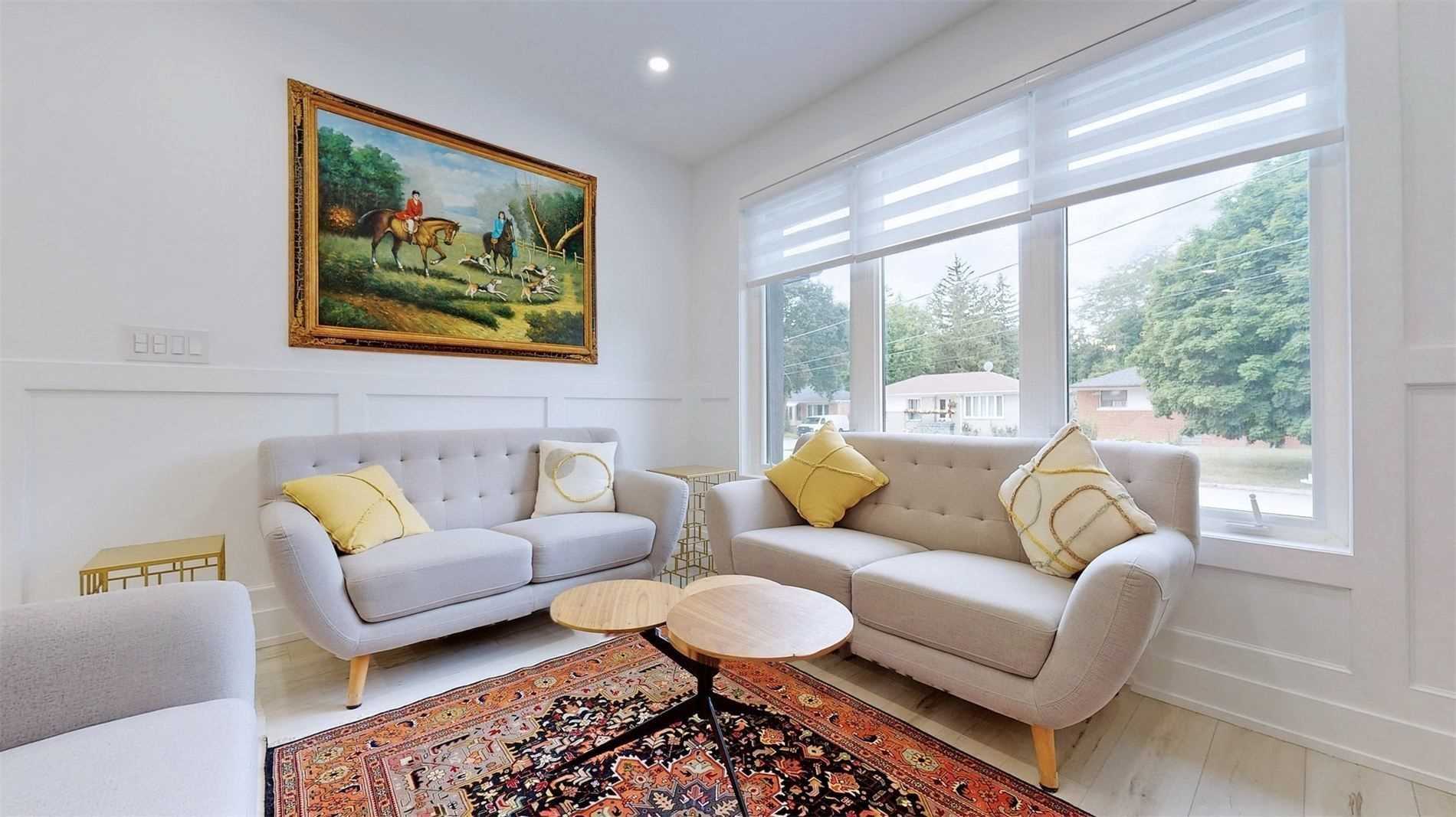 111 Evahill Cres