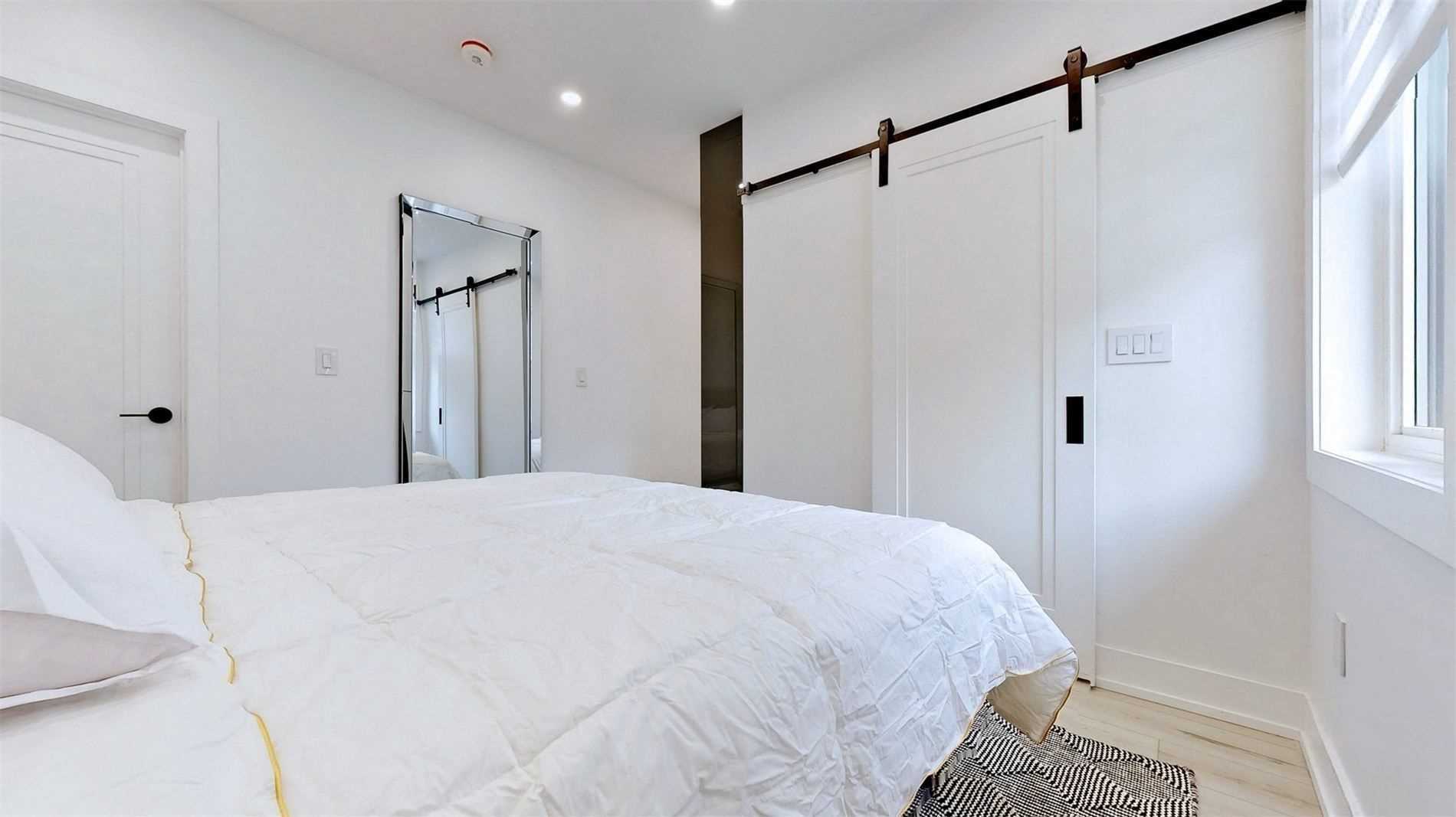 111 Evahill Cres