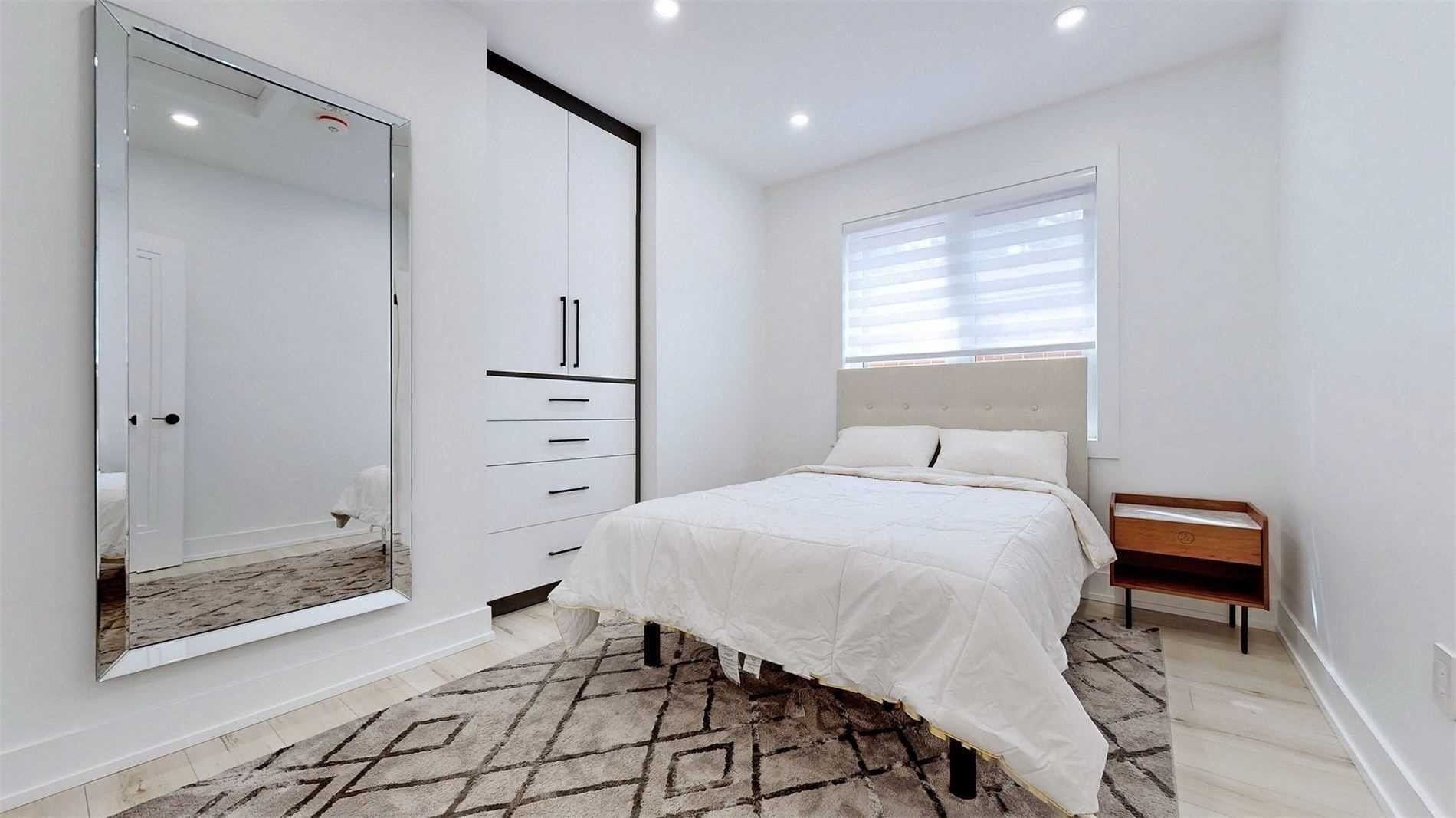 111 Evahill Cres